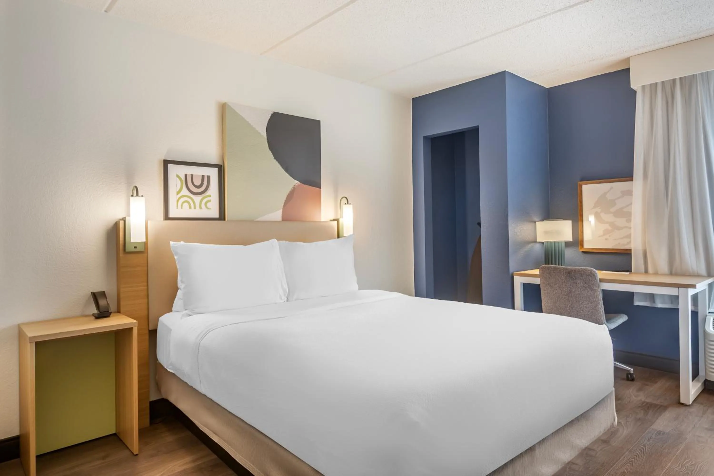 Bed in Spark by Hilton Atlanta Airport South College Park