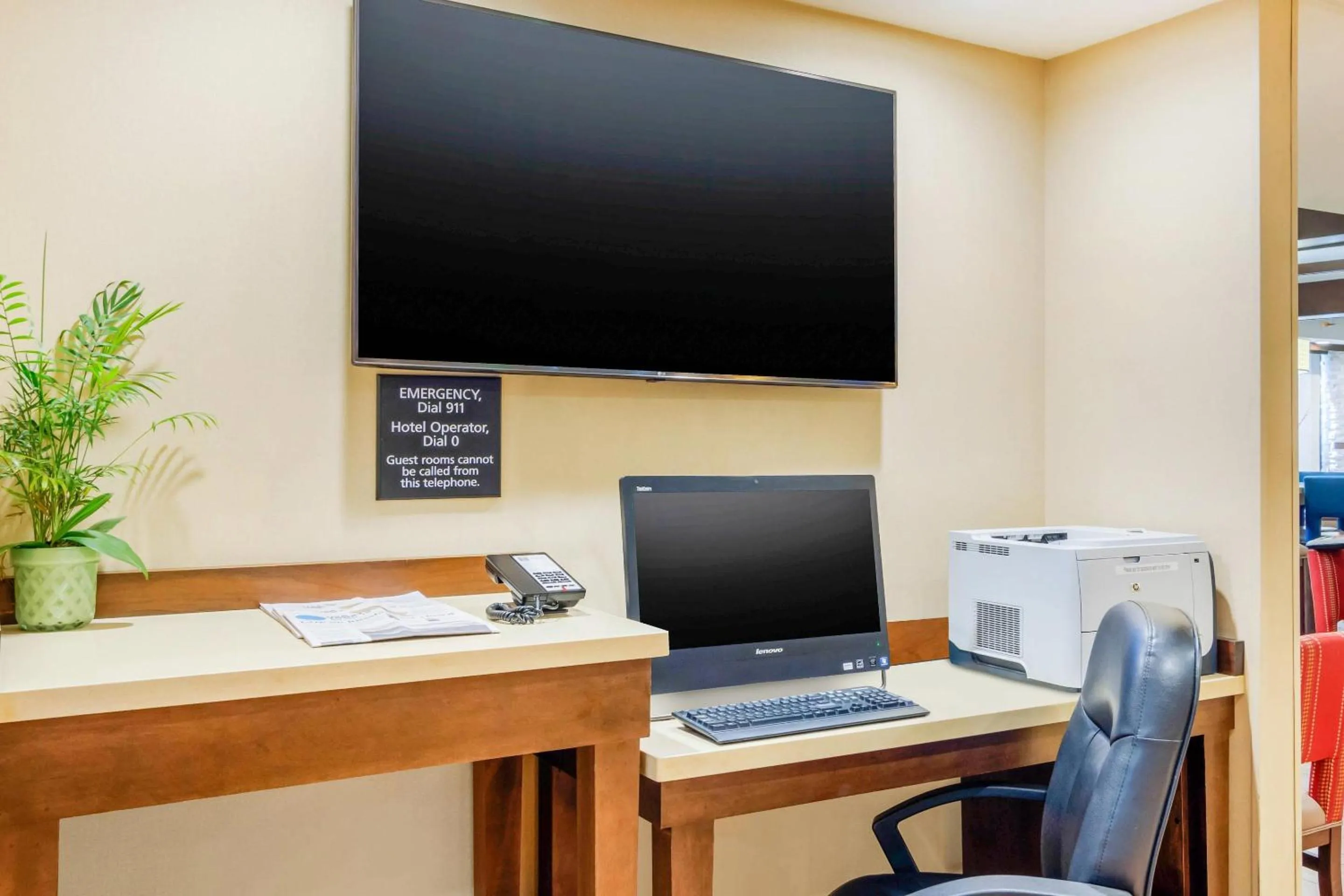 Business facilities in Comfort Inn Atlanta Airport