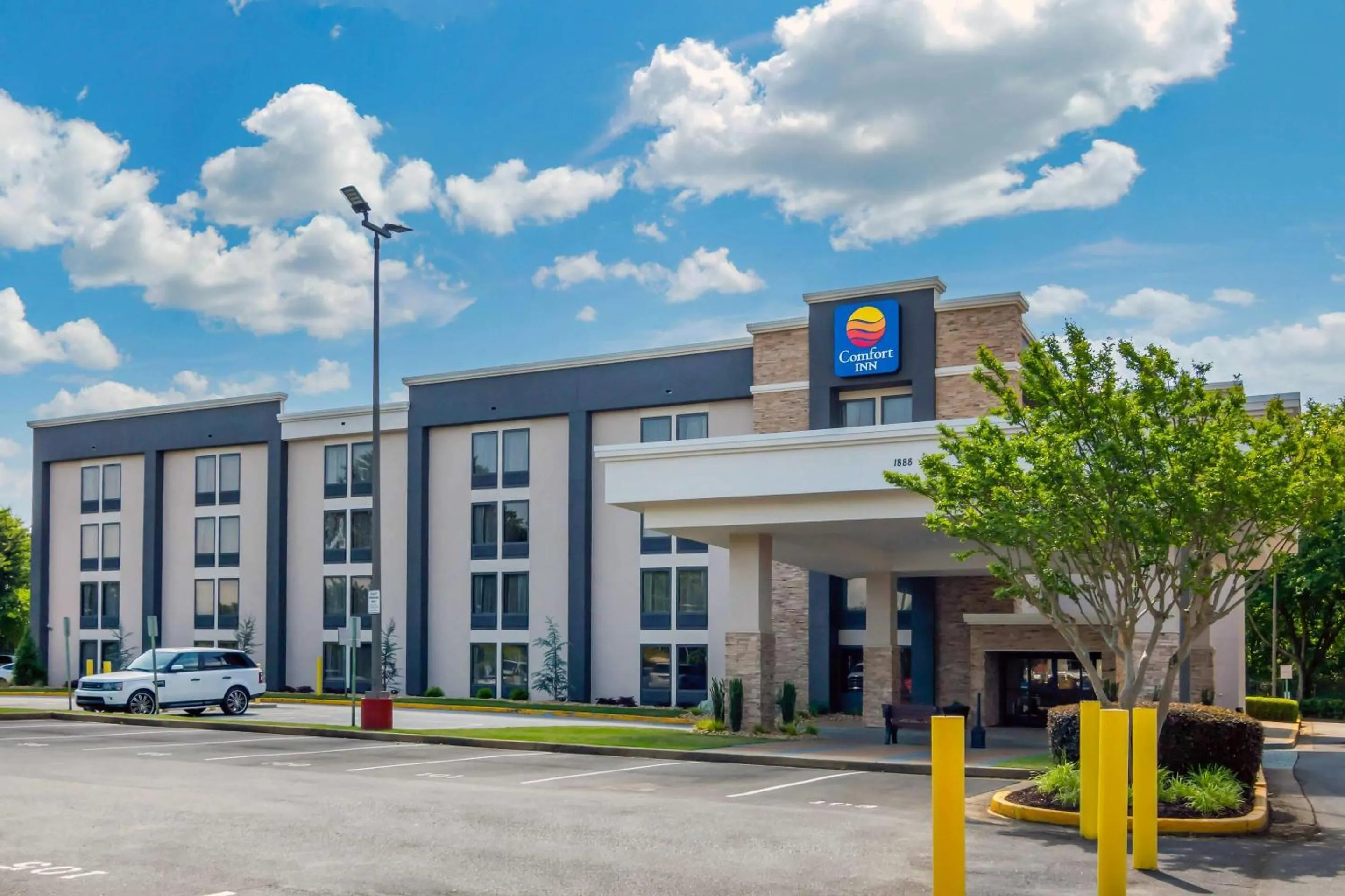 Property building in Comfort Inn Atlanta Airport