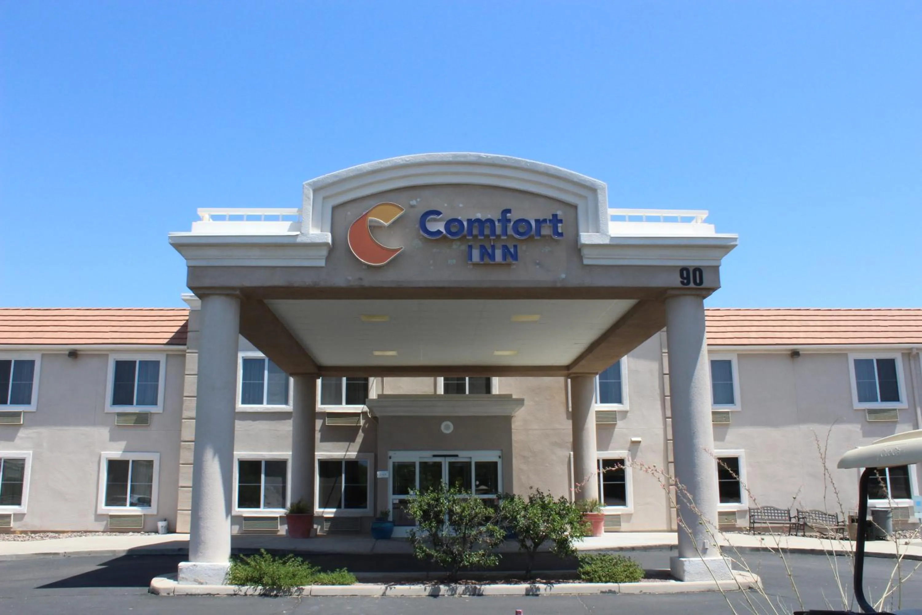 Property building in Comfort Inn Green Valley, Arizona