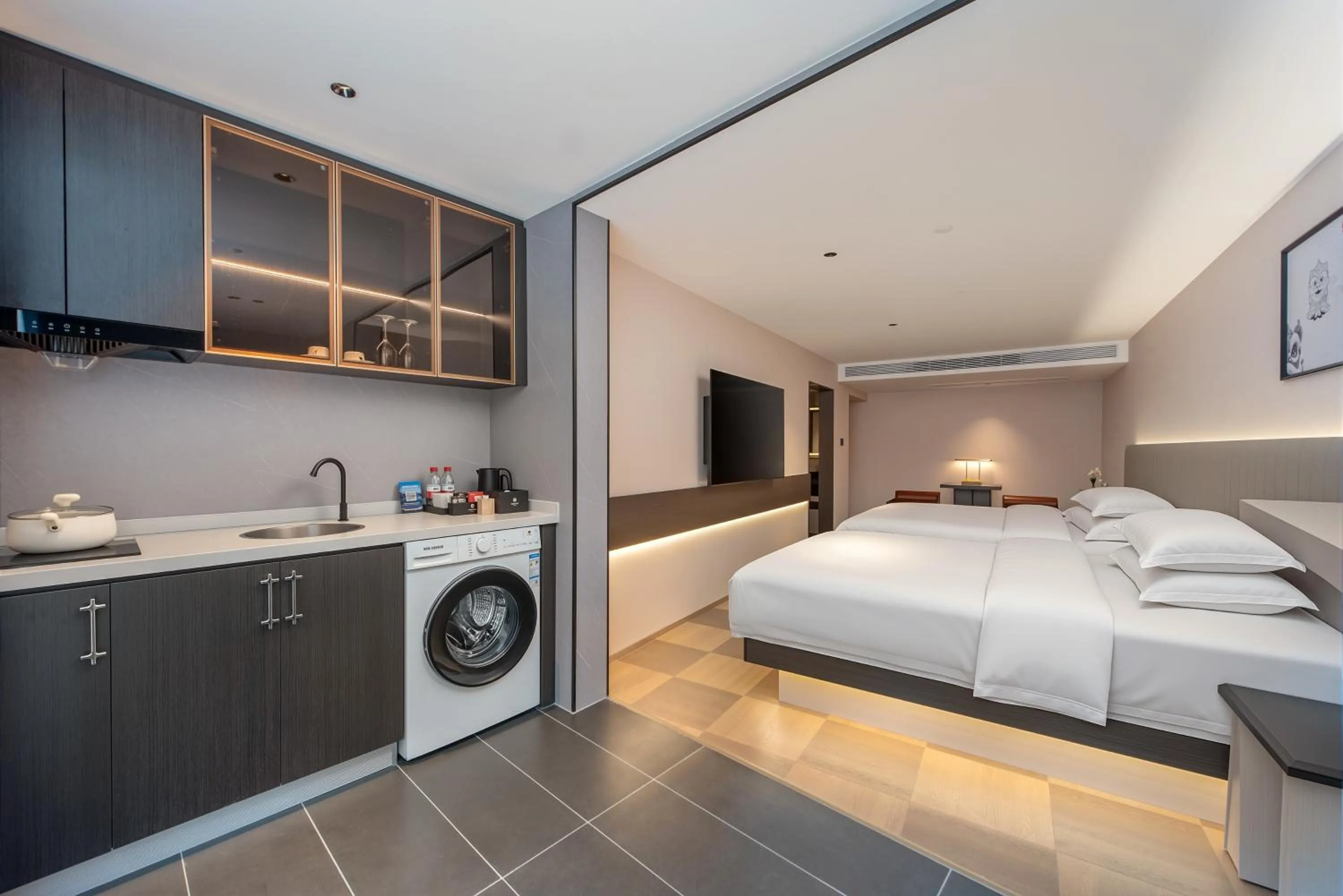 Kitchen or kitchenette, Bed in Waito Hotel Yuexiu Park Guangzhou