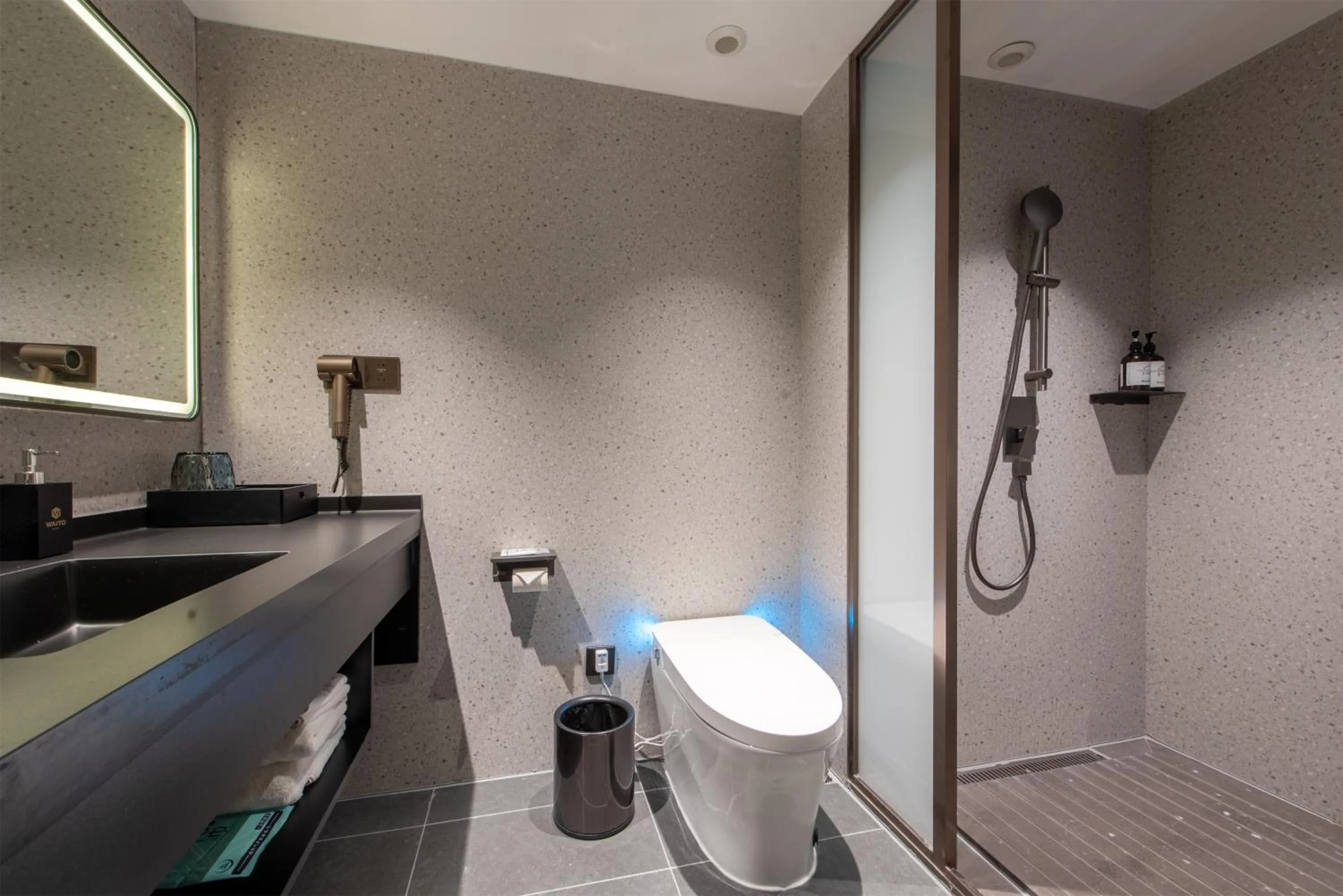 Toilet in Waito Hotel Yuexiu Park Guangzhou