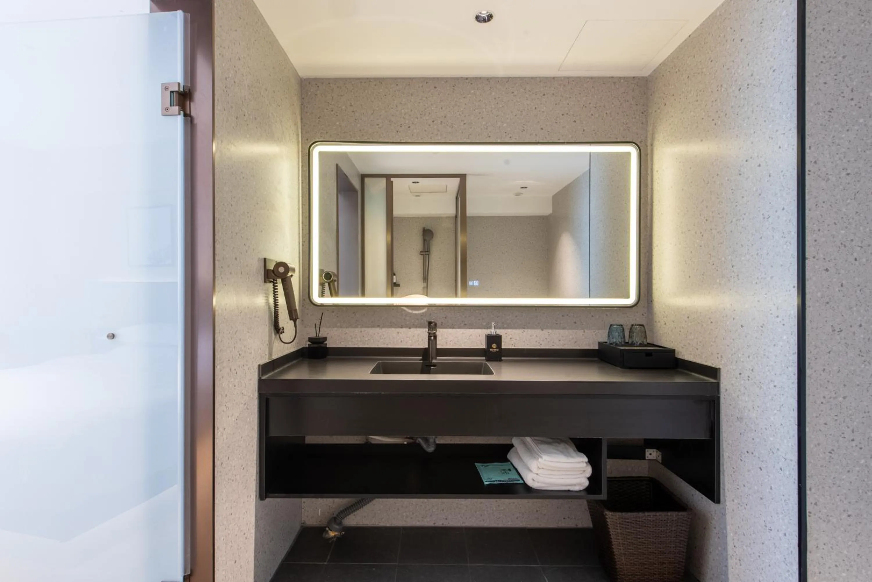 Toilet in Waito Hotel Yuexiu Park Guangzhou