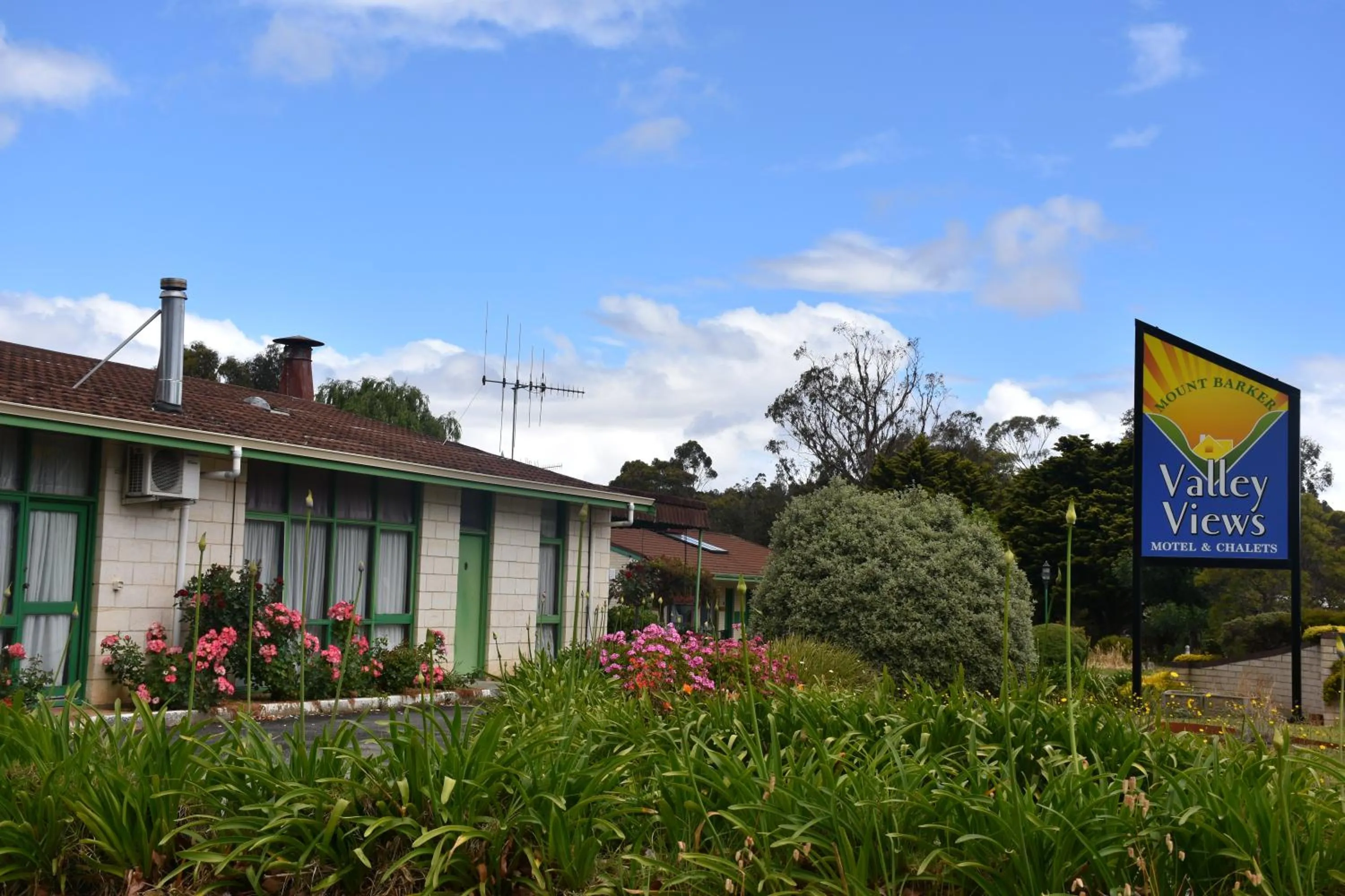 Mount Barker Valley Views Motel & Chalets, Western Australia