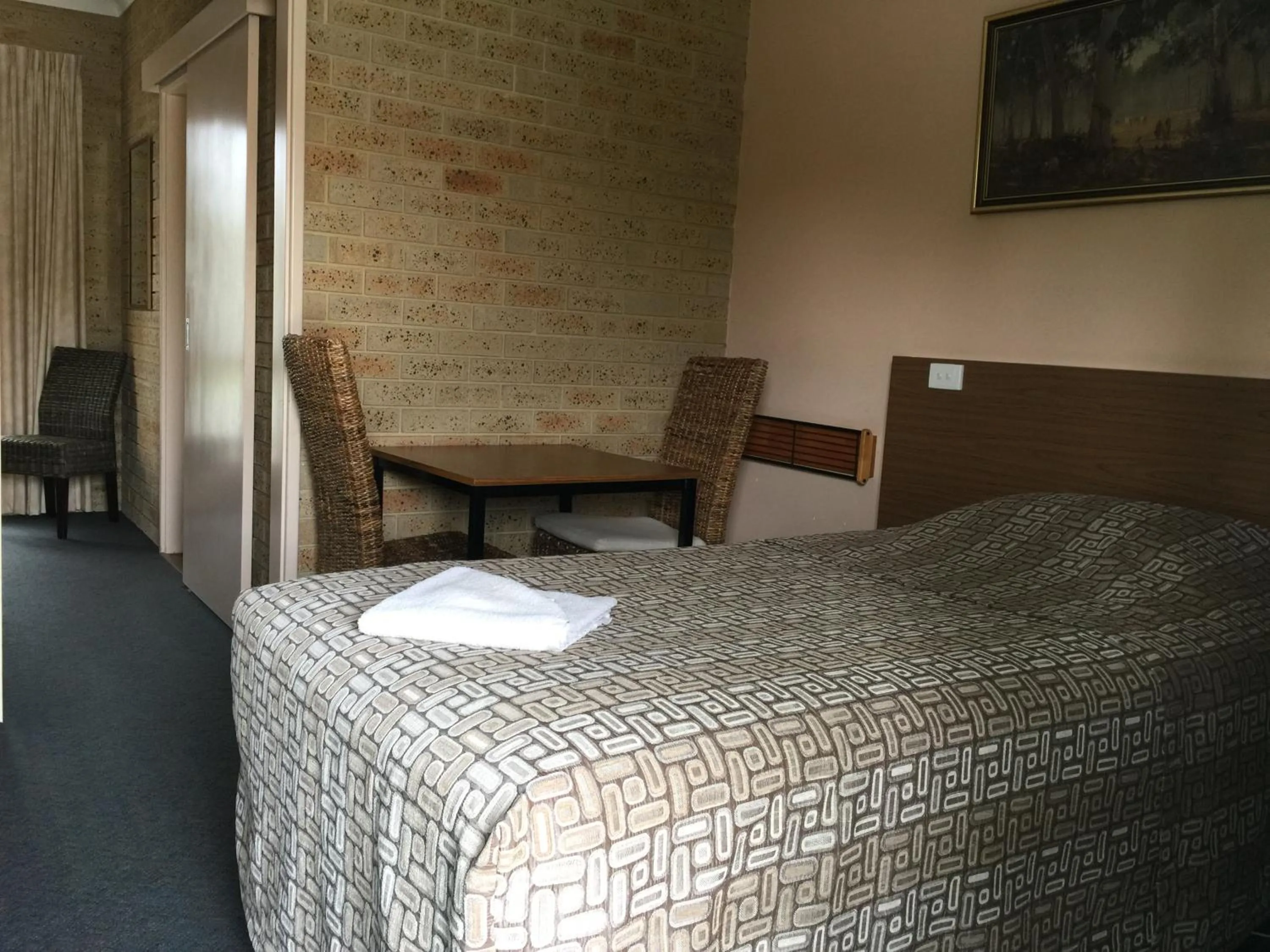 Bed in Mount Barker Valley Views Motel & Chalets, Western Australia