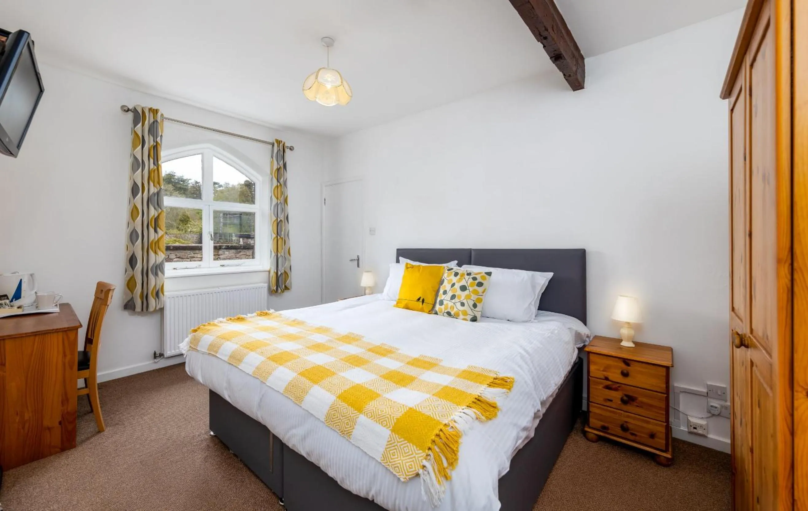 Bedroom, Bed in Muncaster Castle Coachman's Quarters