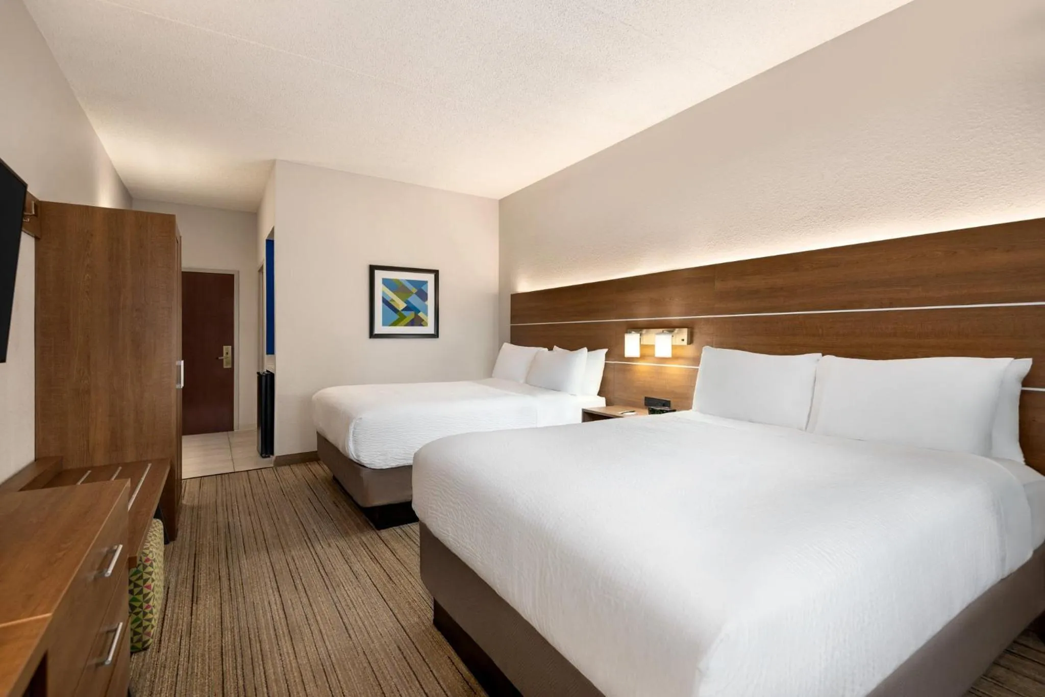 Photo of the whole room, Bed in Holiday Inn Express Stephens City by IHG