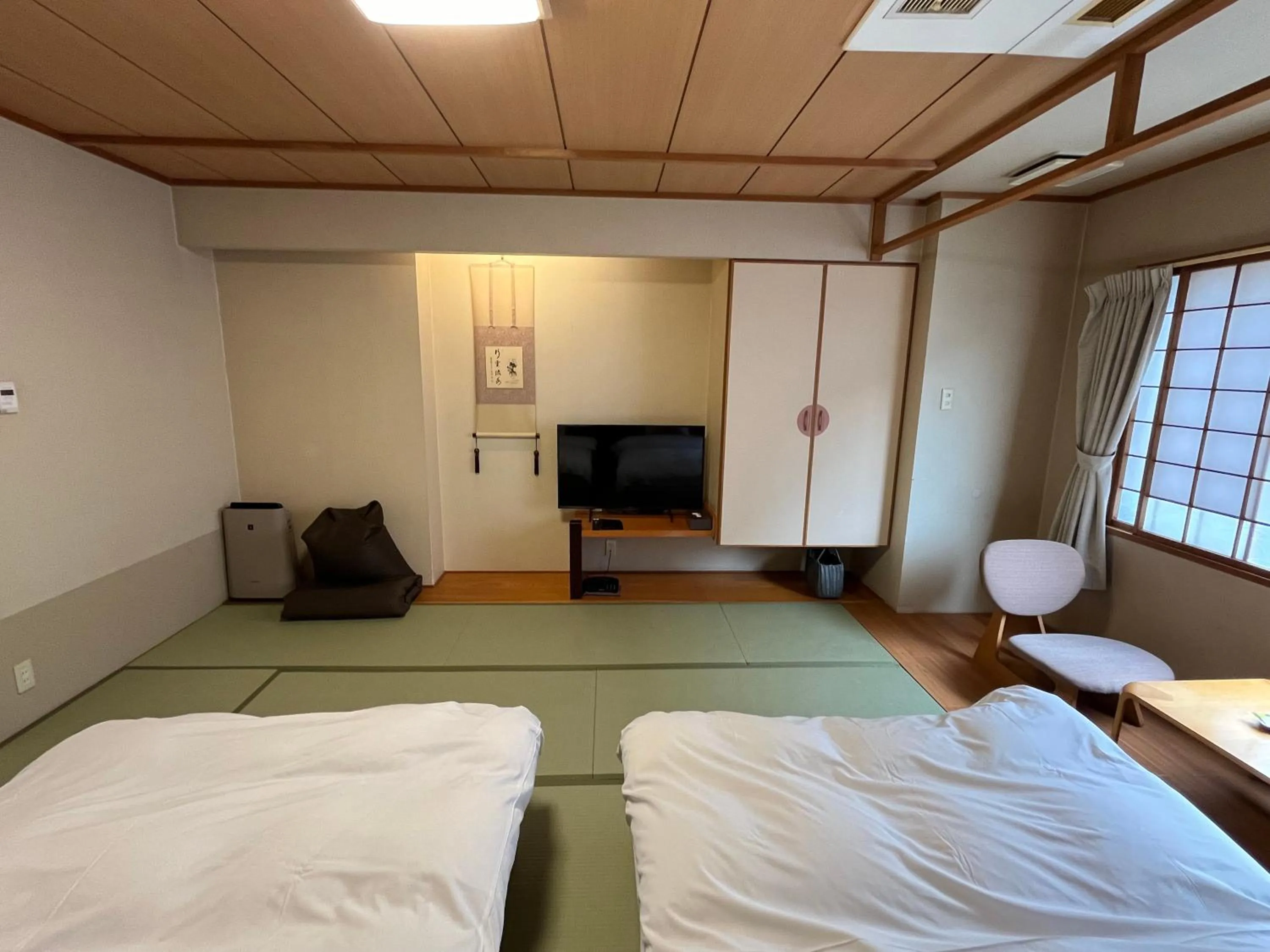 Bedroom, Bed in Takinoya Bekkan Tamanoyu