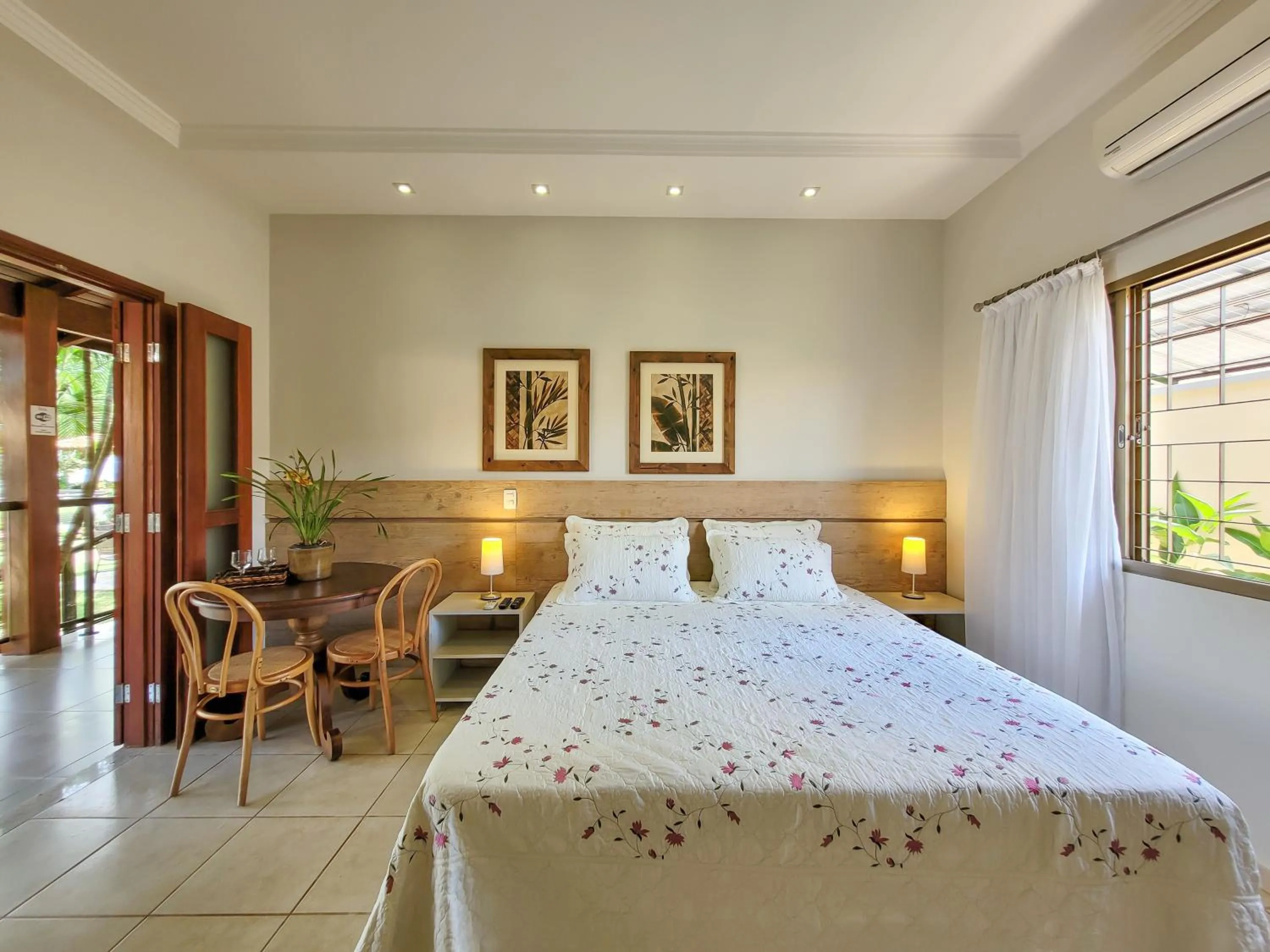 Photo of the whole room, Bed in Pousada Surucuá - Bonito MS