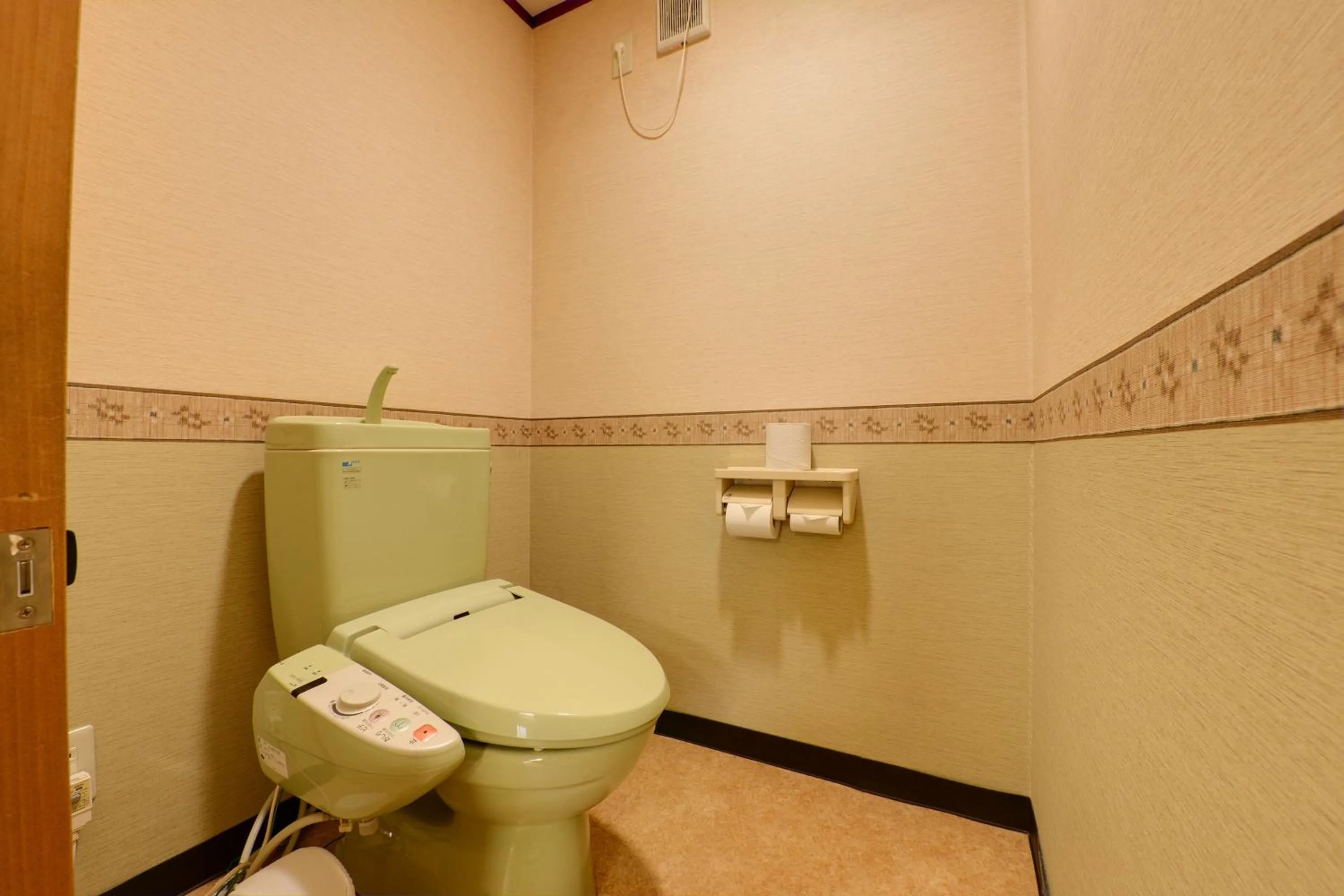 Toilet in Aiwa no Mori Hotel