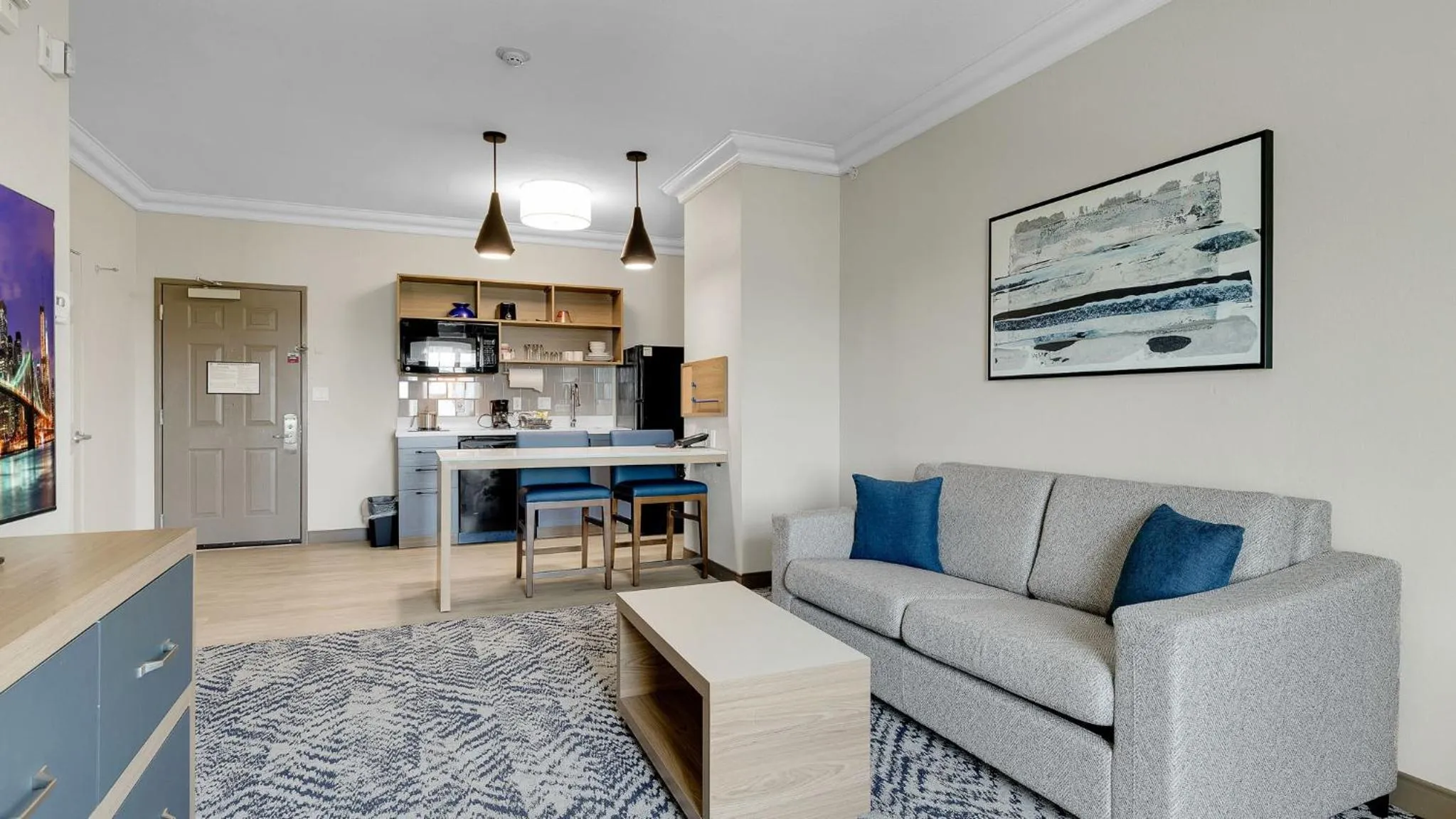 Living room in Candlewood Suites San Antonio Downtown by IHG