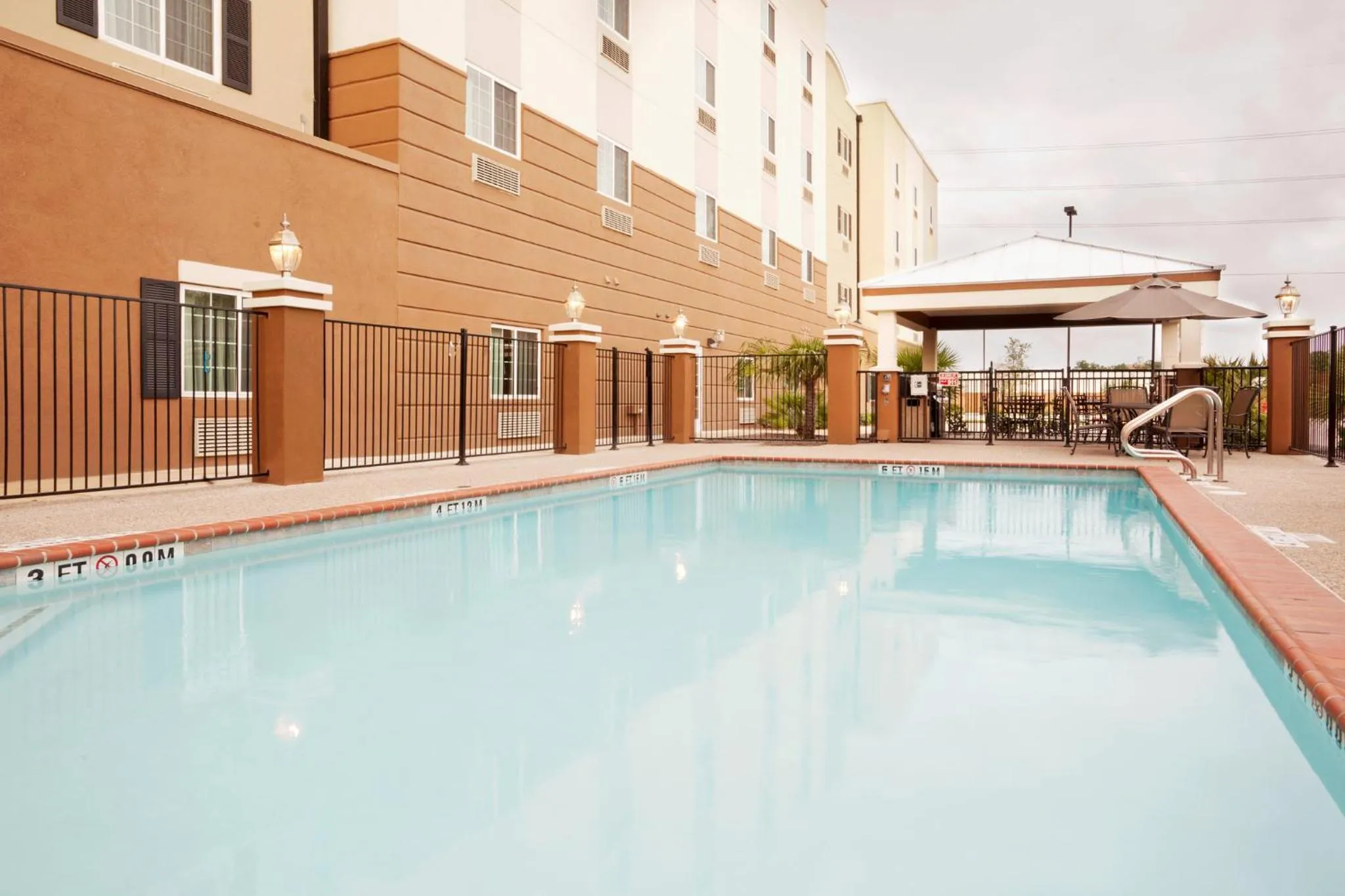 Swimming pool in Candlewood Suites San Antonio Downtown by IHG