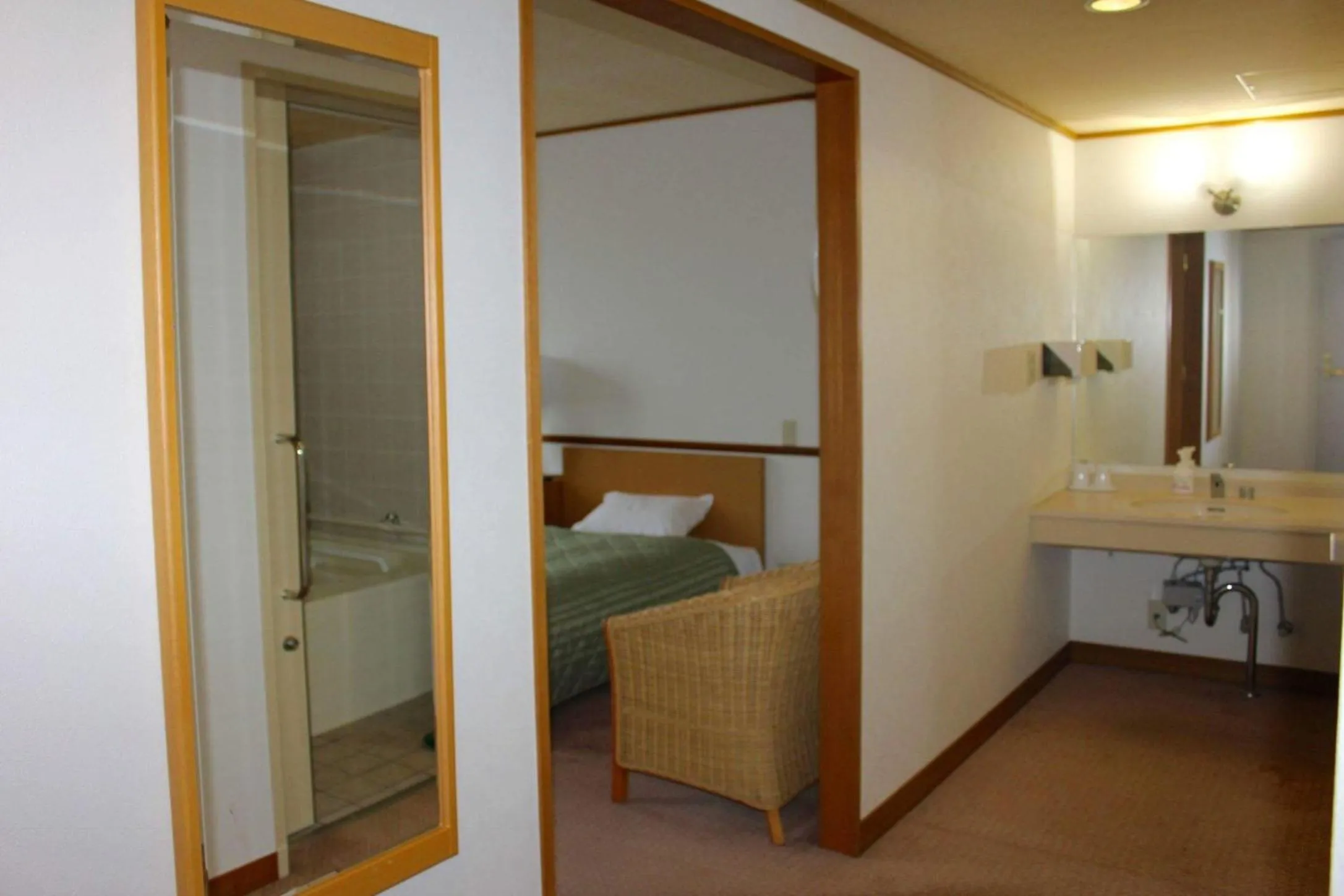 Bathroom in Refre Hotel