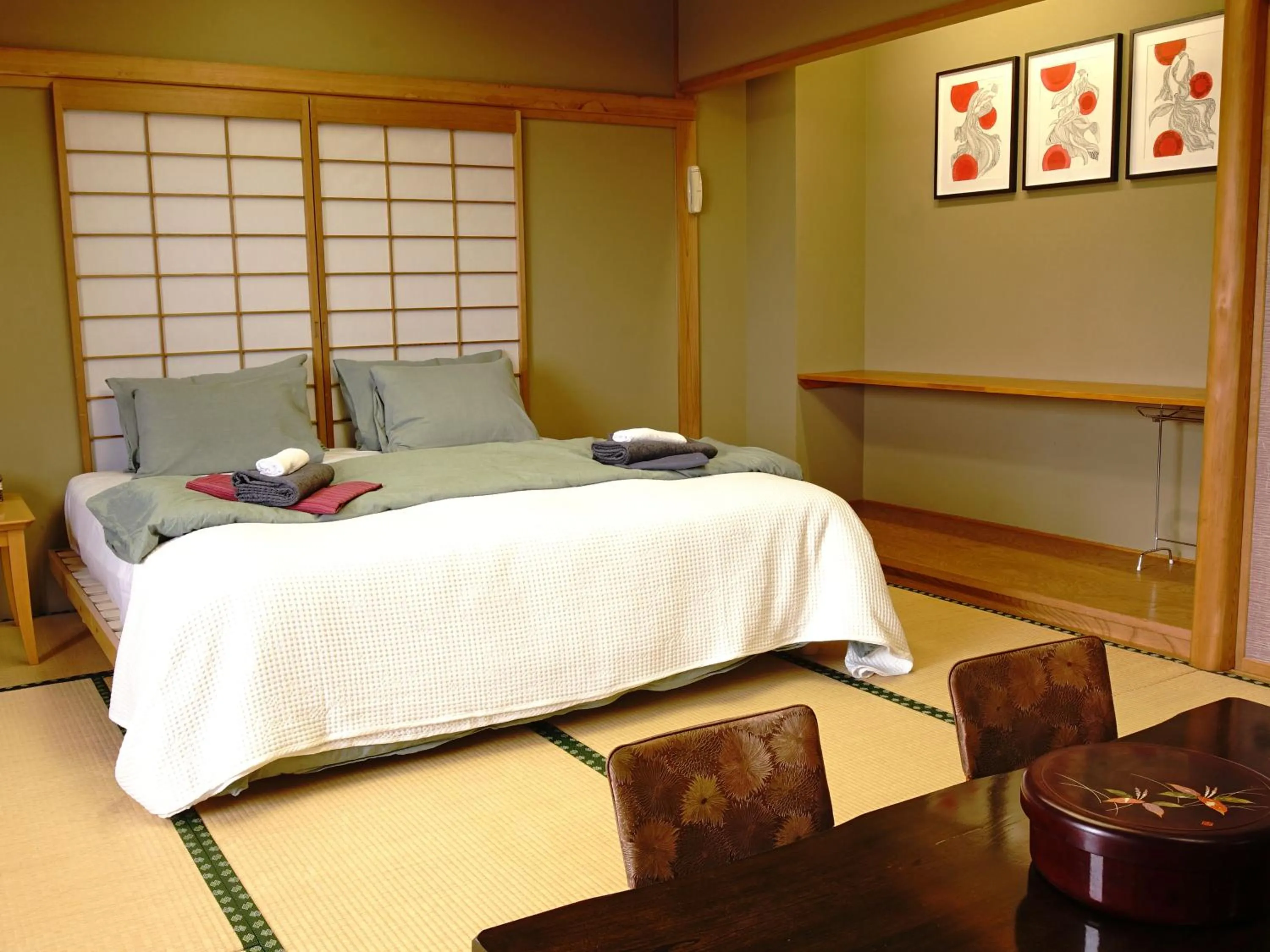 Bedroom, Bed in Refre Hotel