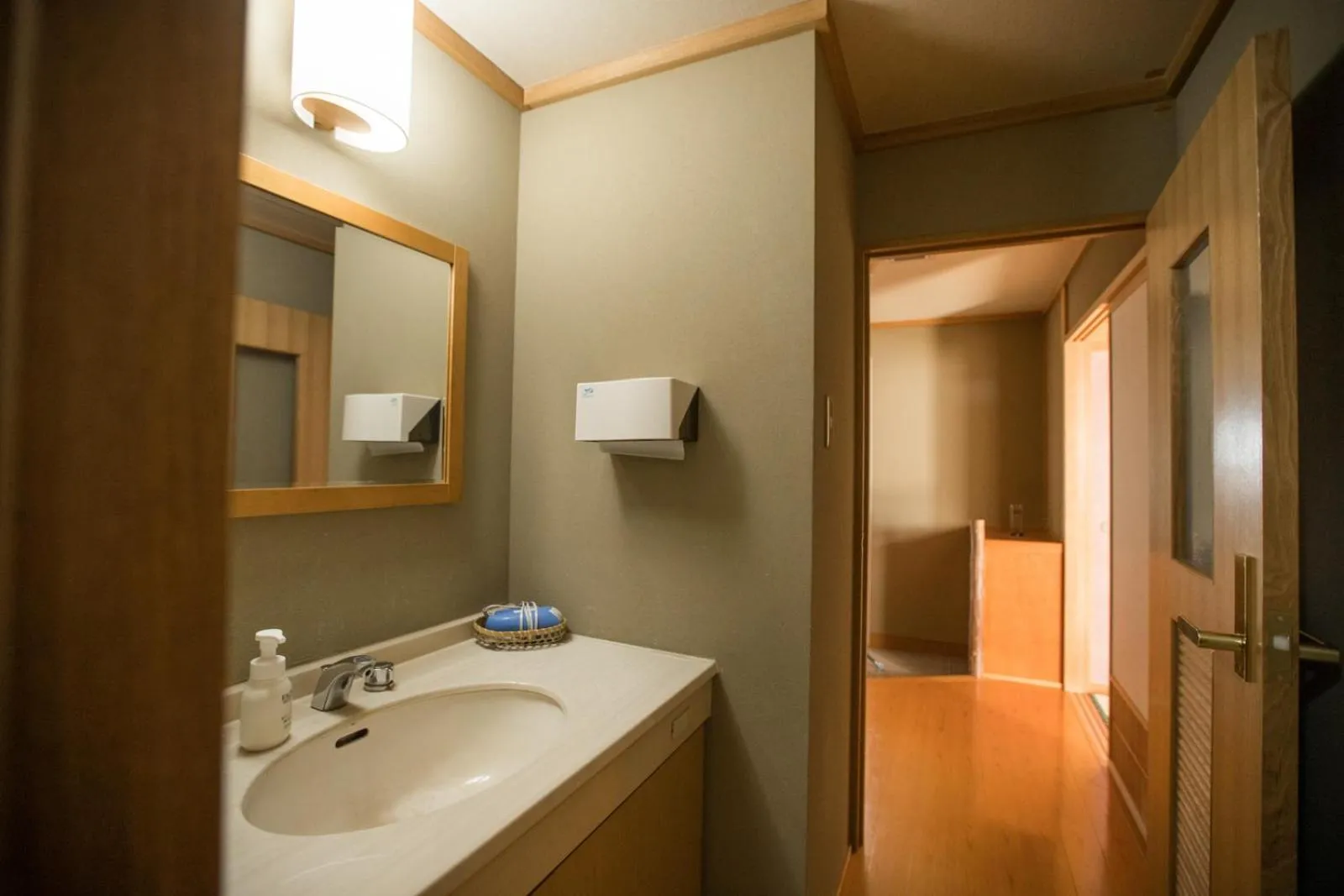 Bathroom in Refre Hotel