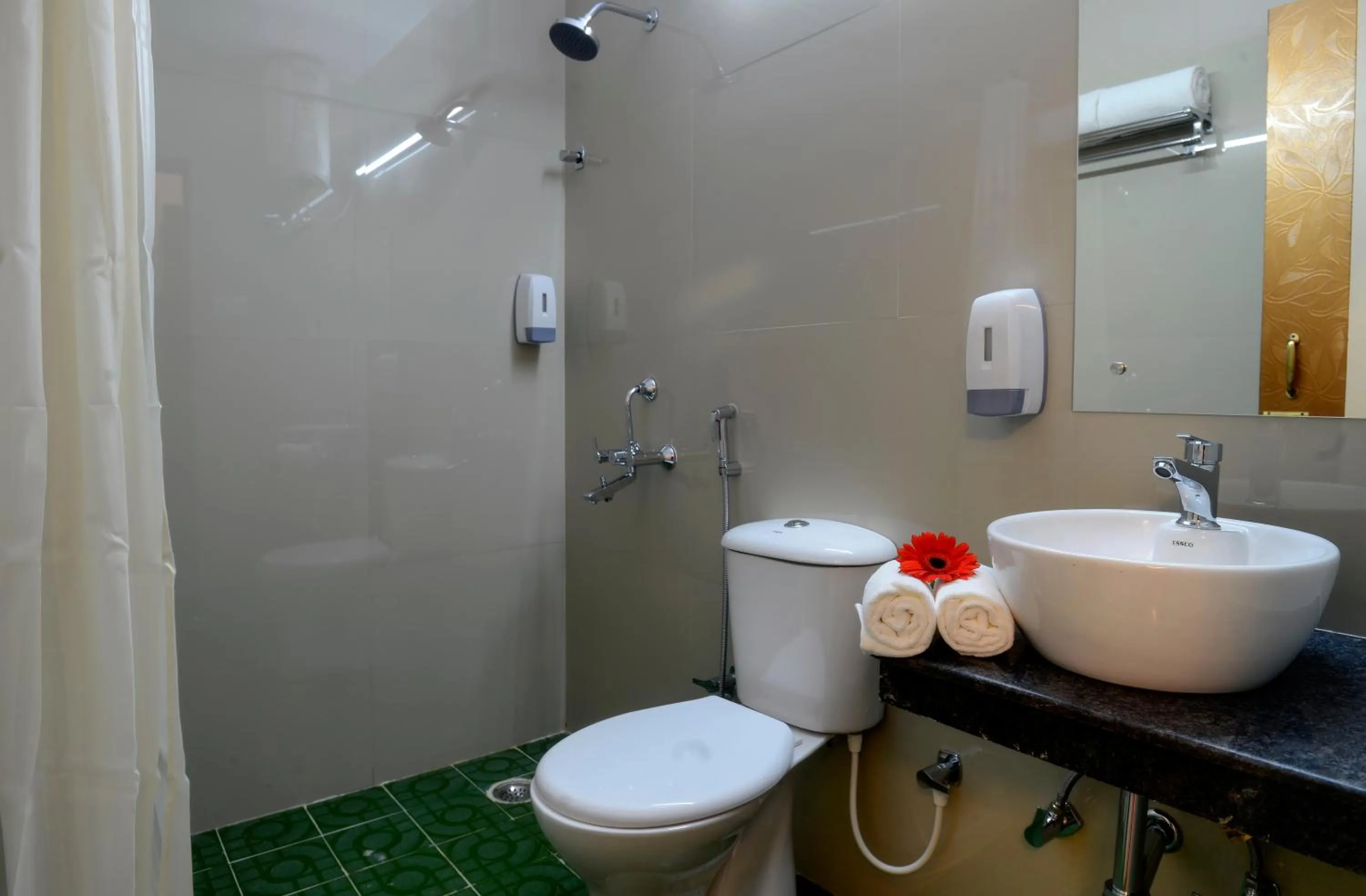 Bathroom in TreeHouse Neptune Inn