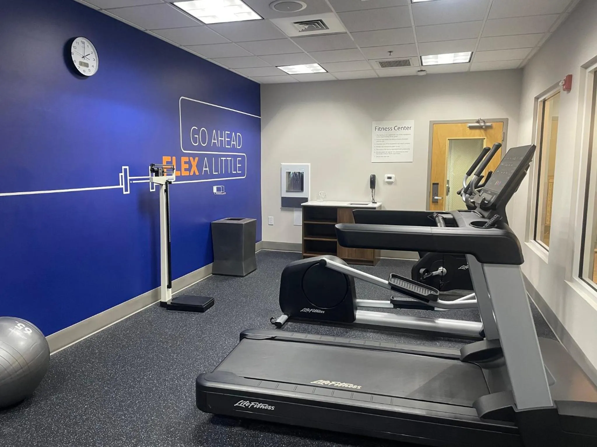 Fitness centre/facilities in Holiday Inn Express Hotel Raleigh Southwest by IHG