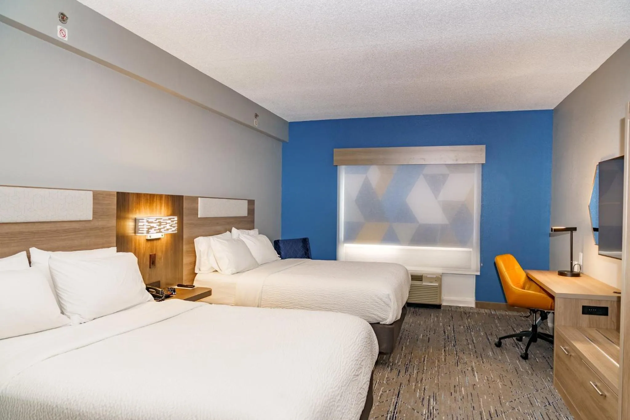 Photo of the whole room, Bed in Holiday Inn Express Hotel Raleigh Southwest by IHG