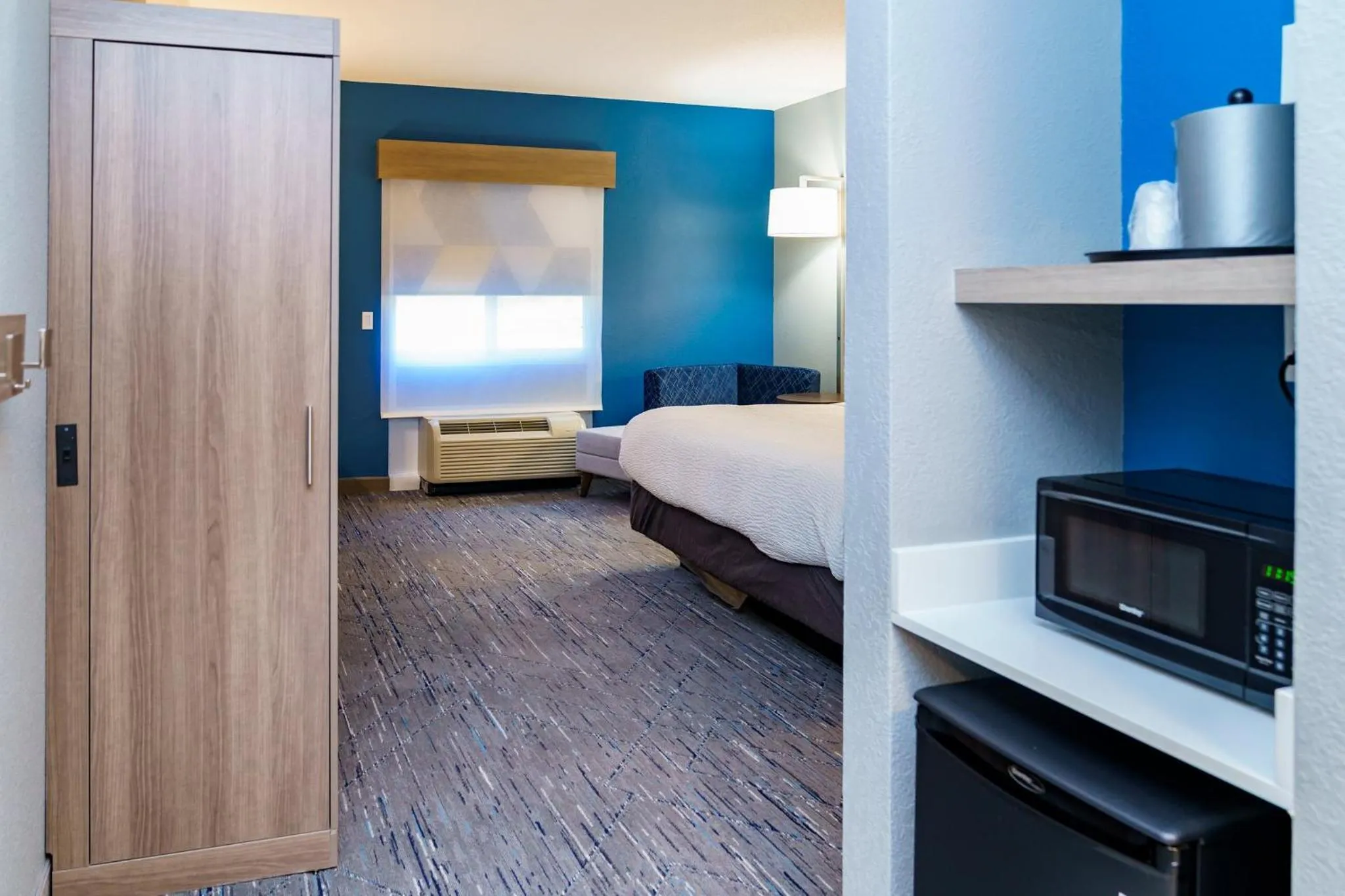 Photo of the whole room, Bed in Holiday Inn Express Hotel Raleigh Southwest by IHG