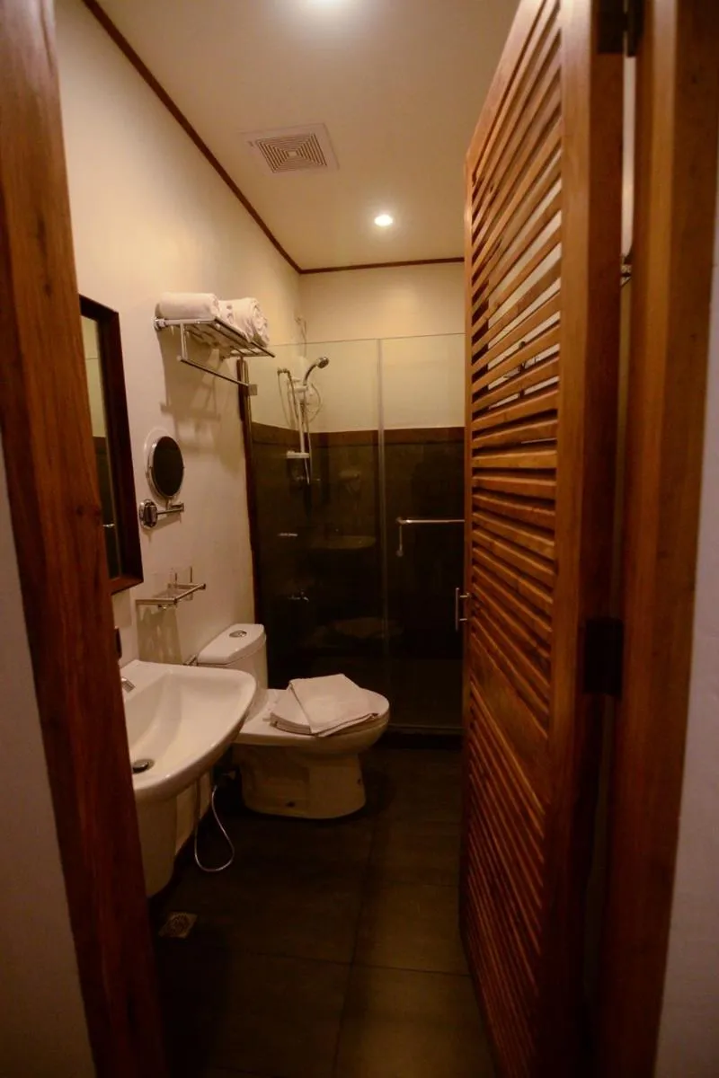 Toilet in Casa Simeon