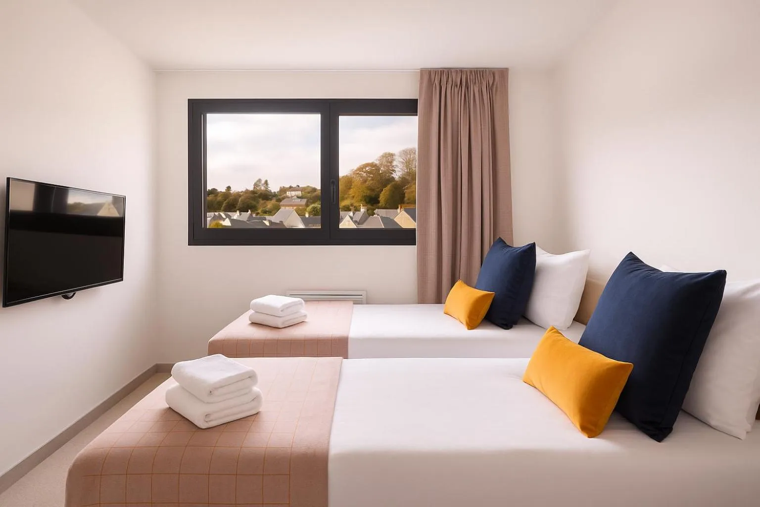 Bed in Le Nautica Hôtel