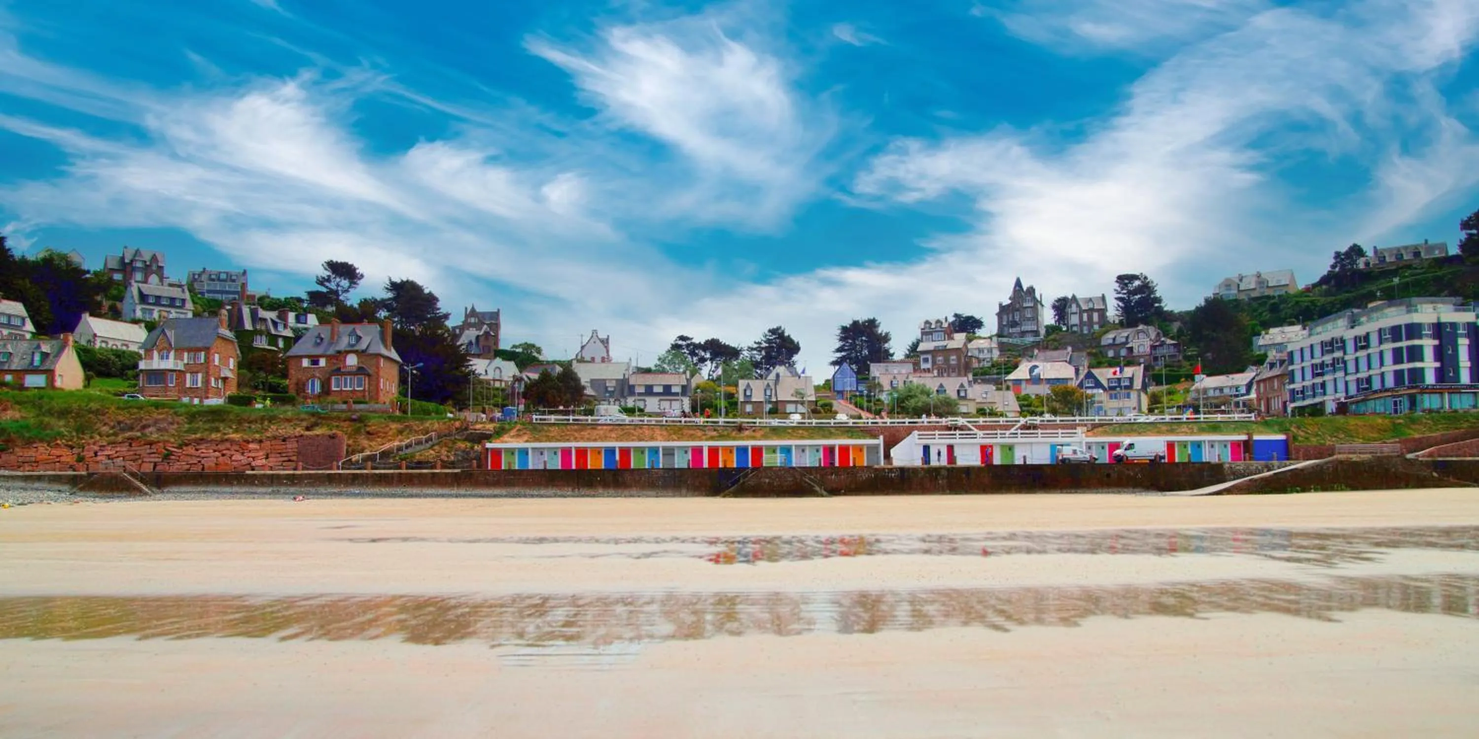 Nearby landmark in Le Nautica Hôtel