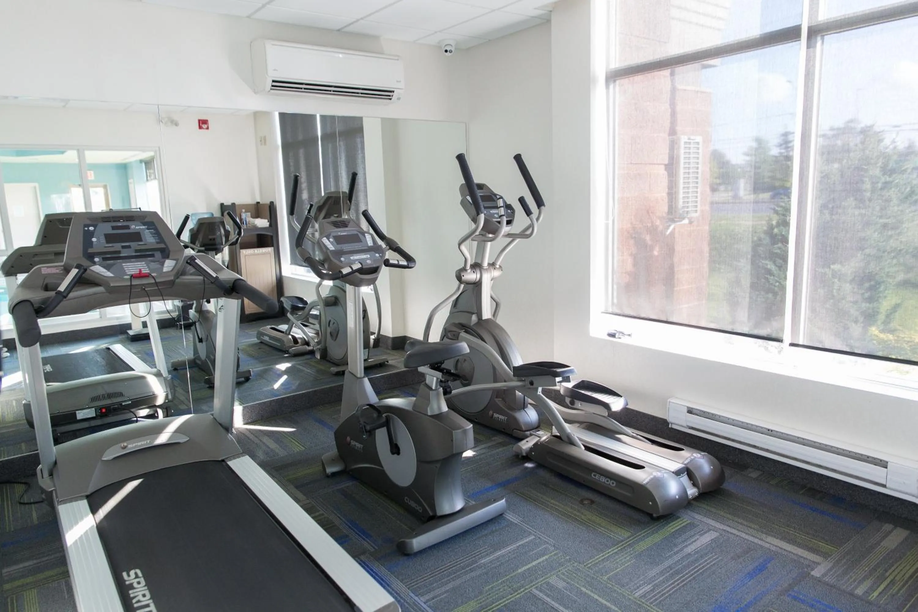 Fitness centre/facilities in Holiday Inn Express Brampton by IHG