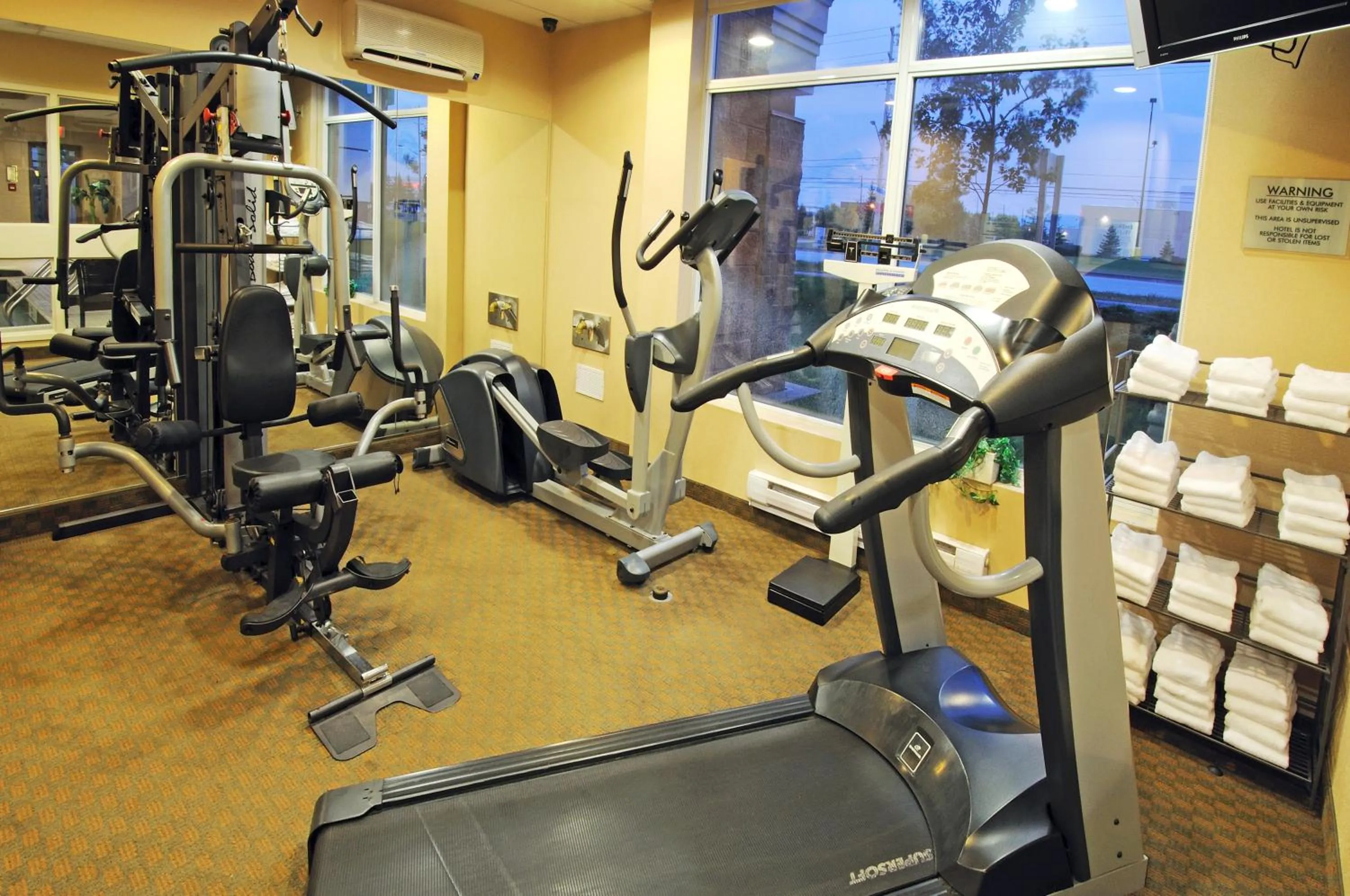 Fitness centre/facilities in Holiday Inn Express Brampton by IHG