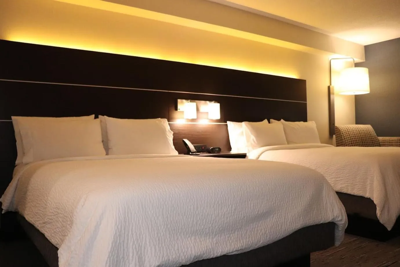 Bed in Holiday Inn Express Brampton by IHG