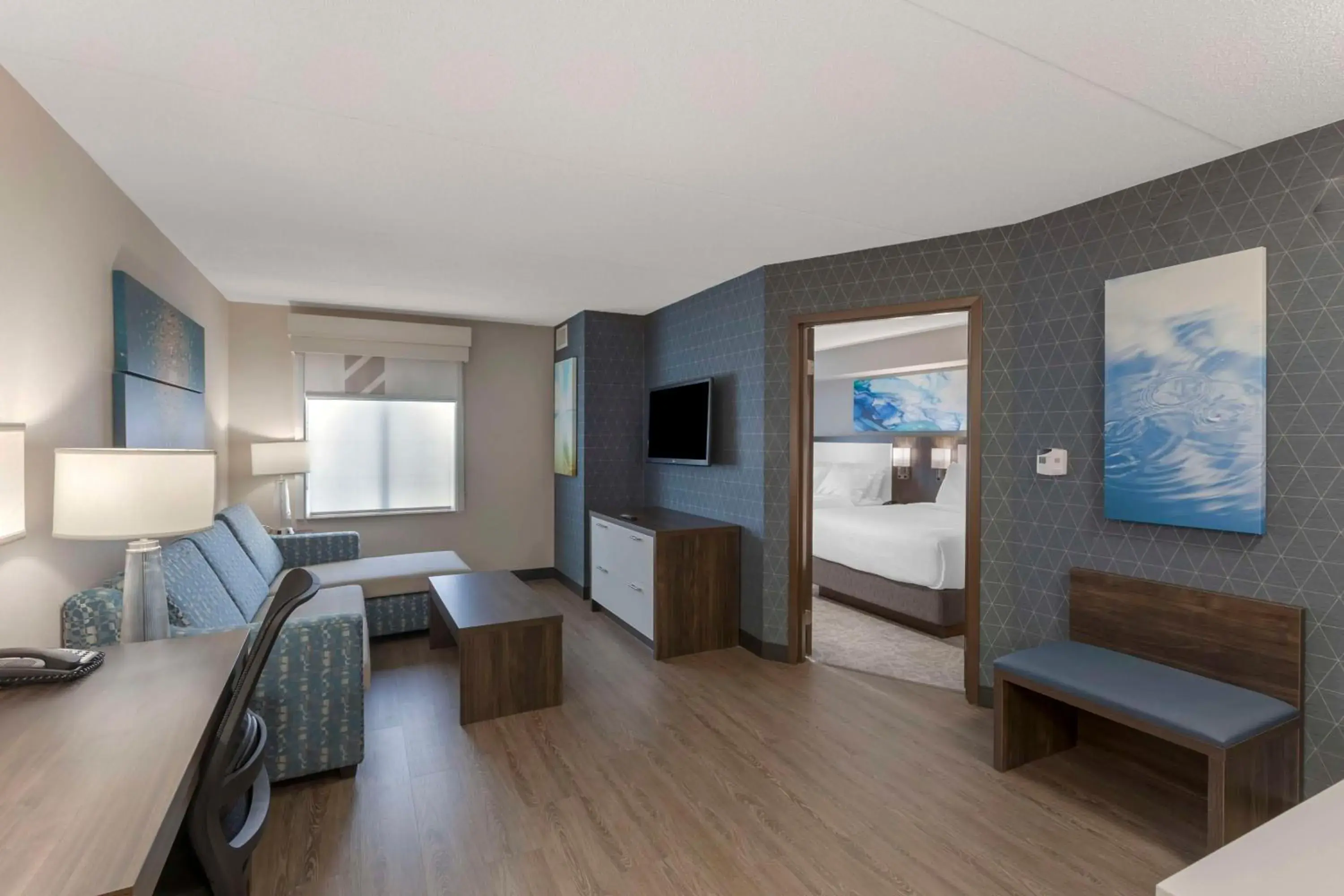 Queen Suite with Two Queen Beds and Sofa Bed in Executive Residency by Best Western Toronto-Mississauga Queen Suite with Two Queen Beds and Sofa Bed in Executive Residency by Best Western Toronto-Mississauga