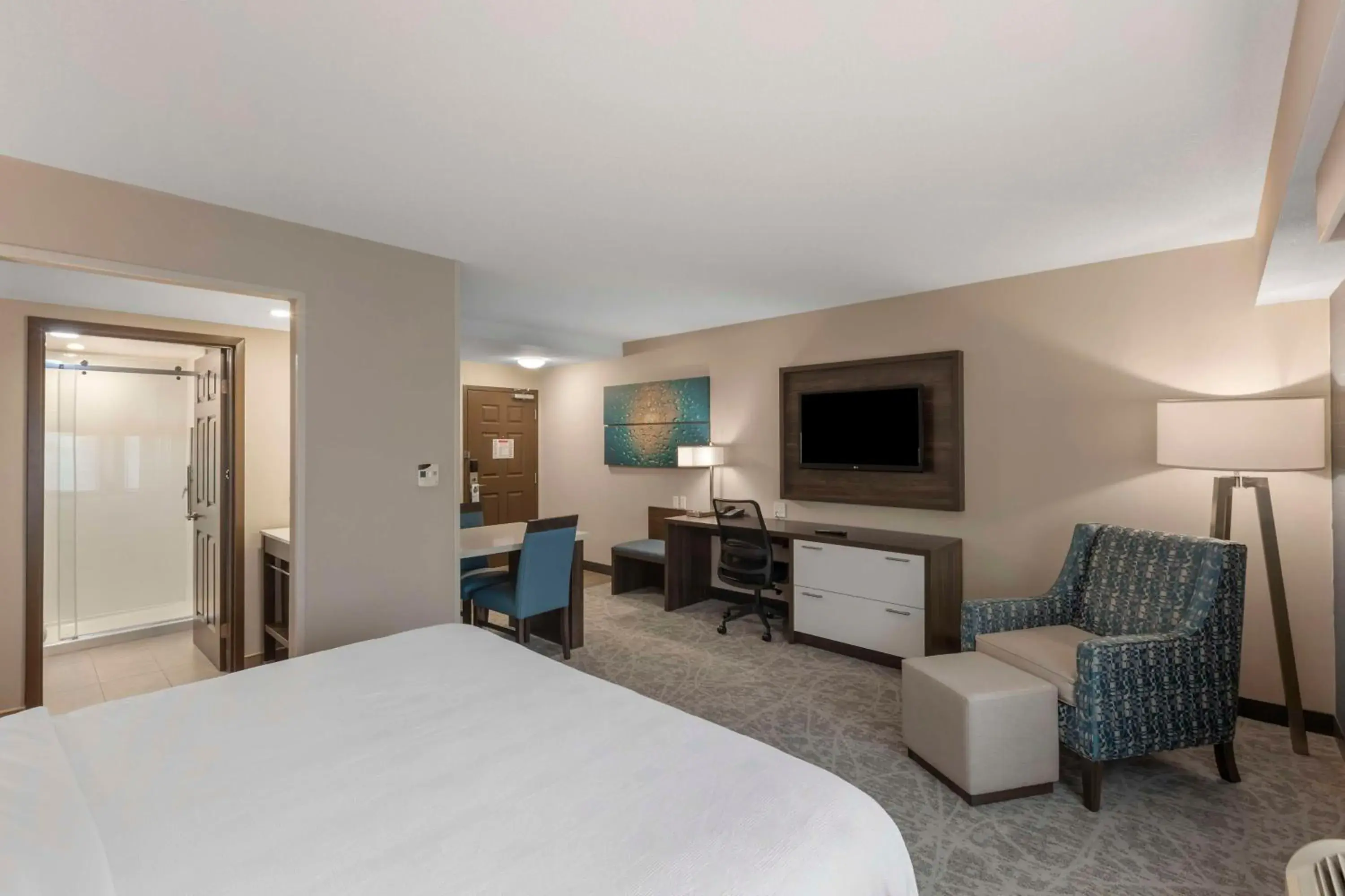 King Suite with Kitchen in Executive Residency by Best Western Toronto-Mississauga King Suite with Kitchen in Executive Residency by Best Western Toronto-Mississauga