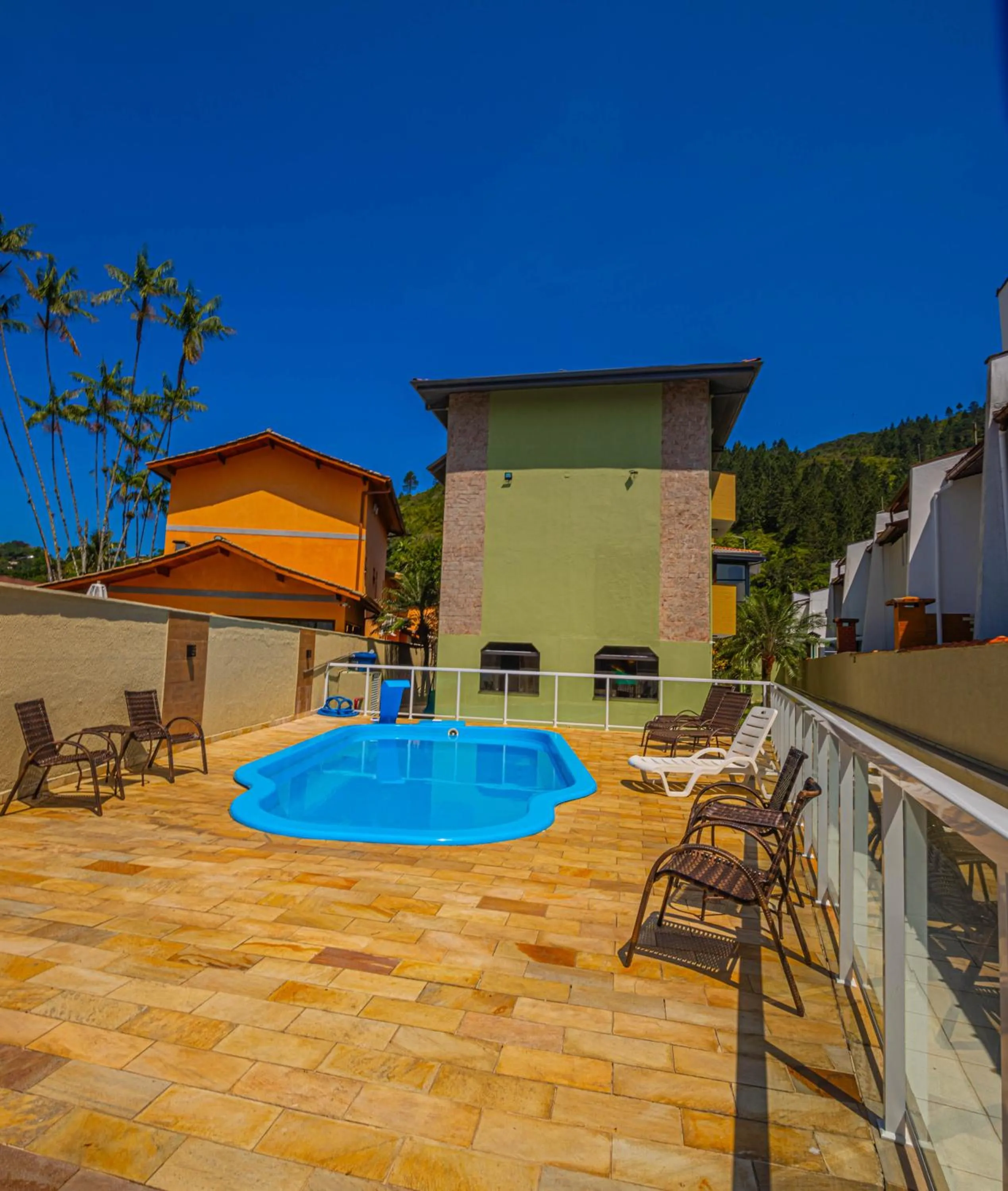 Swimming pool in Ubatuba Eco Hotel
