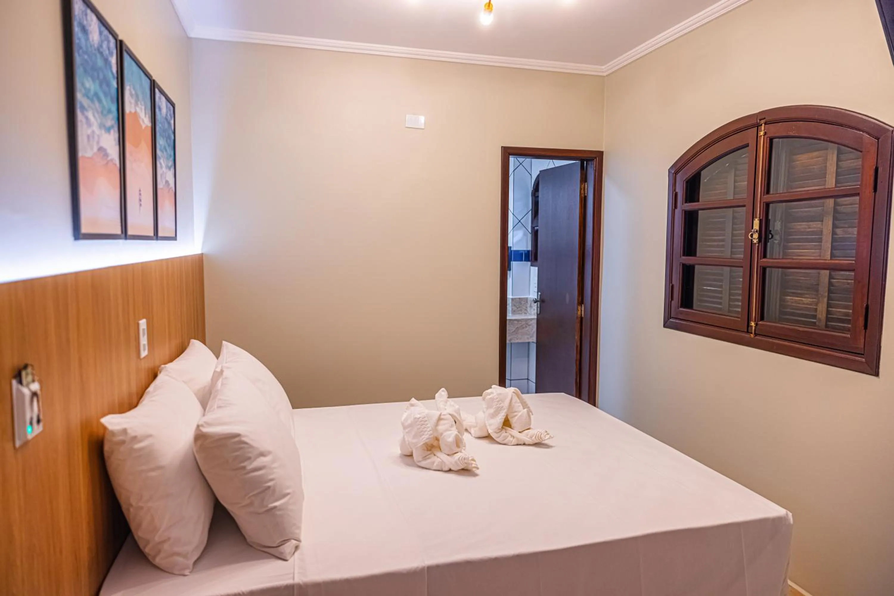 Photo of the whole room, Bed in Ubatuba Eco Hotel