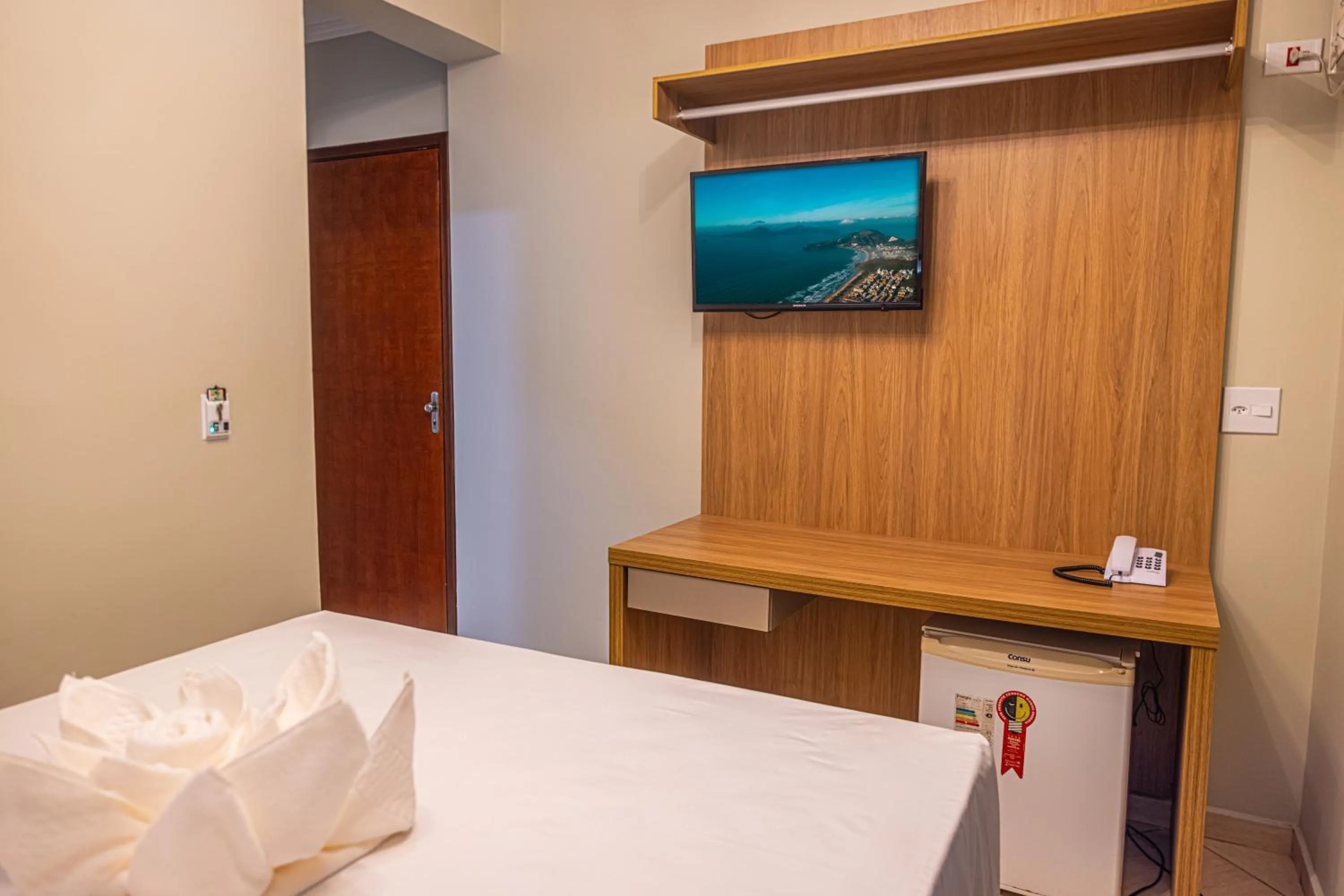 TV and multimedia, Bed in Ubatuba Eco Hotel