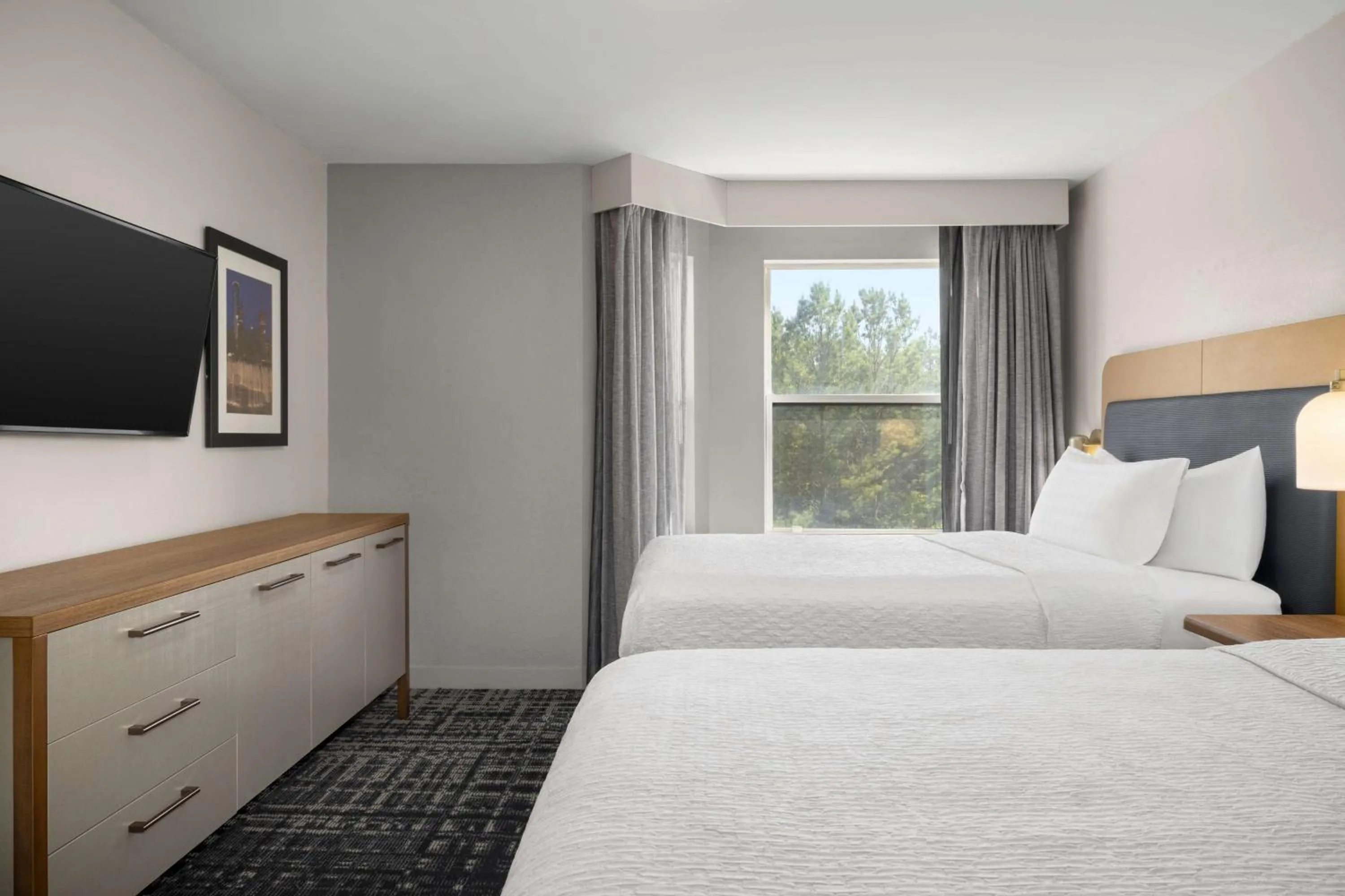 Bed in Homewood Suites by Hilton Atlanta-Alpharetta