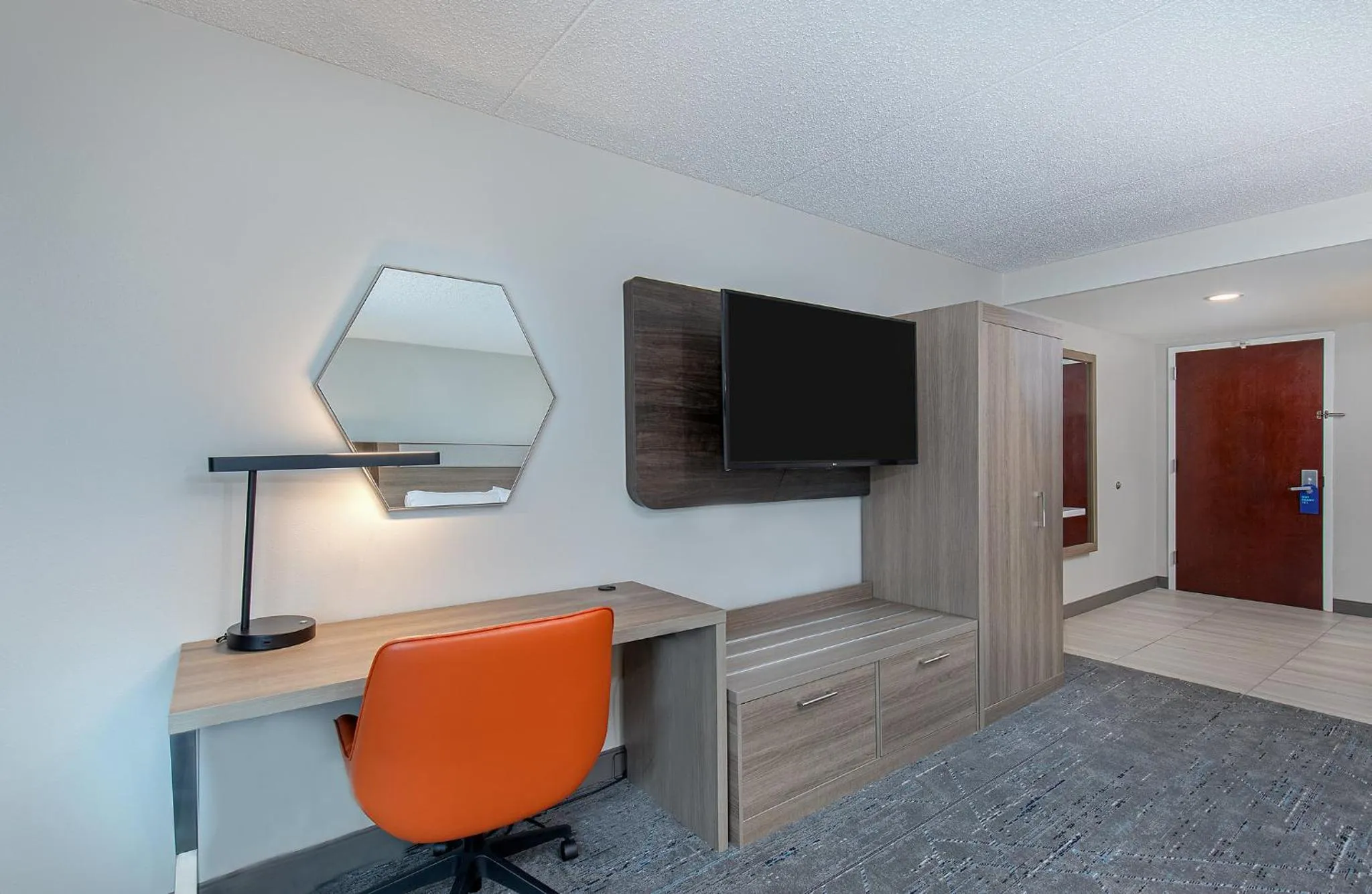 Photo of the whole room in Holiday Inn Express & Suites Columbus at Northlake by IHG