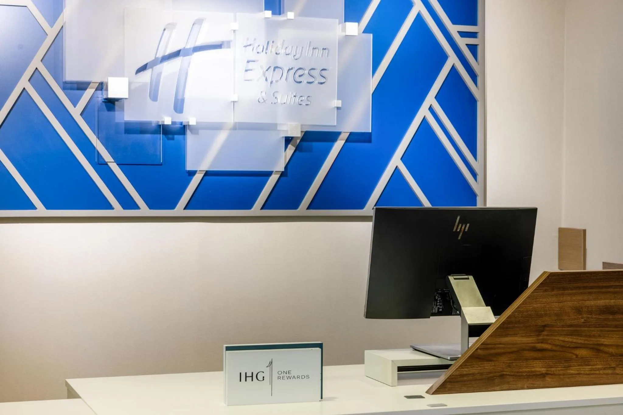 Property building in Holiday Inn Express & Suites Columbus at Northlake by IHG