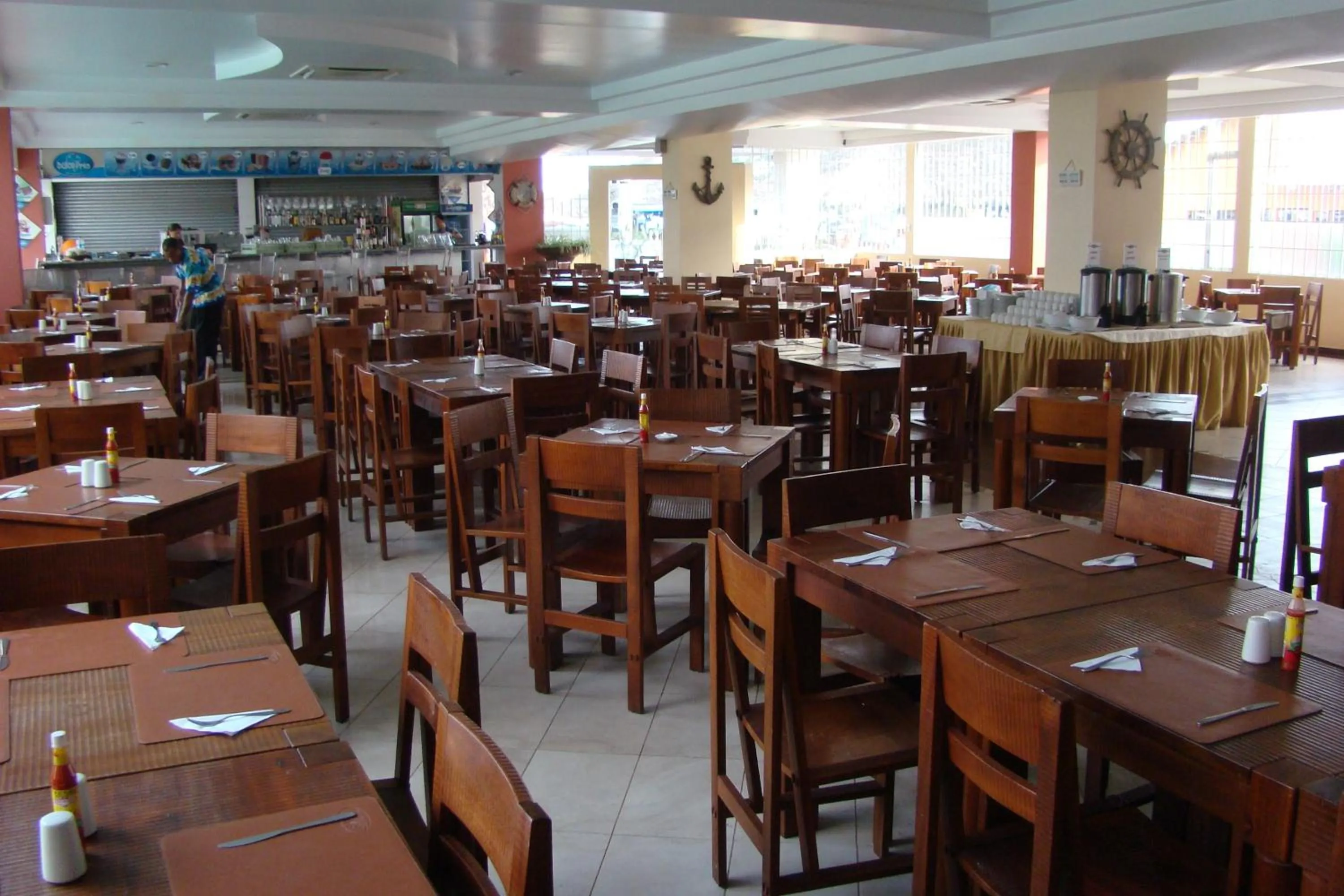 Restaurant/places to eat in Hotel El Marqués