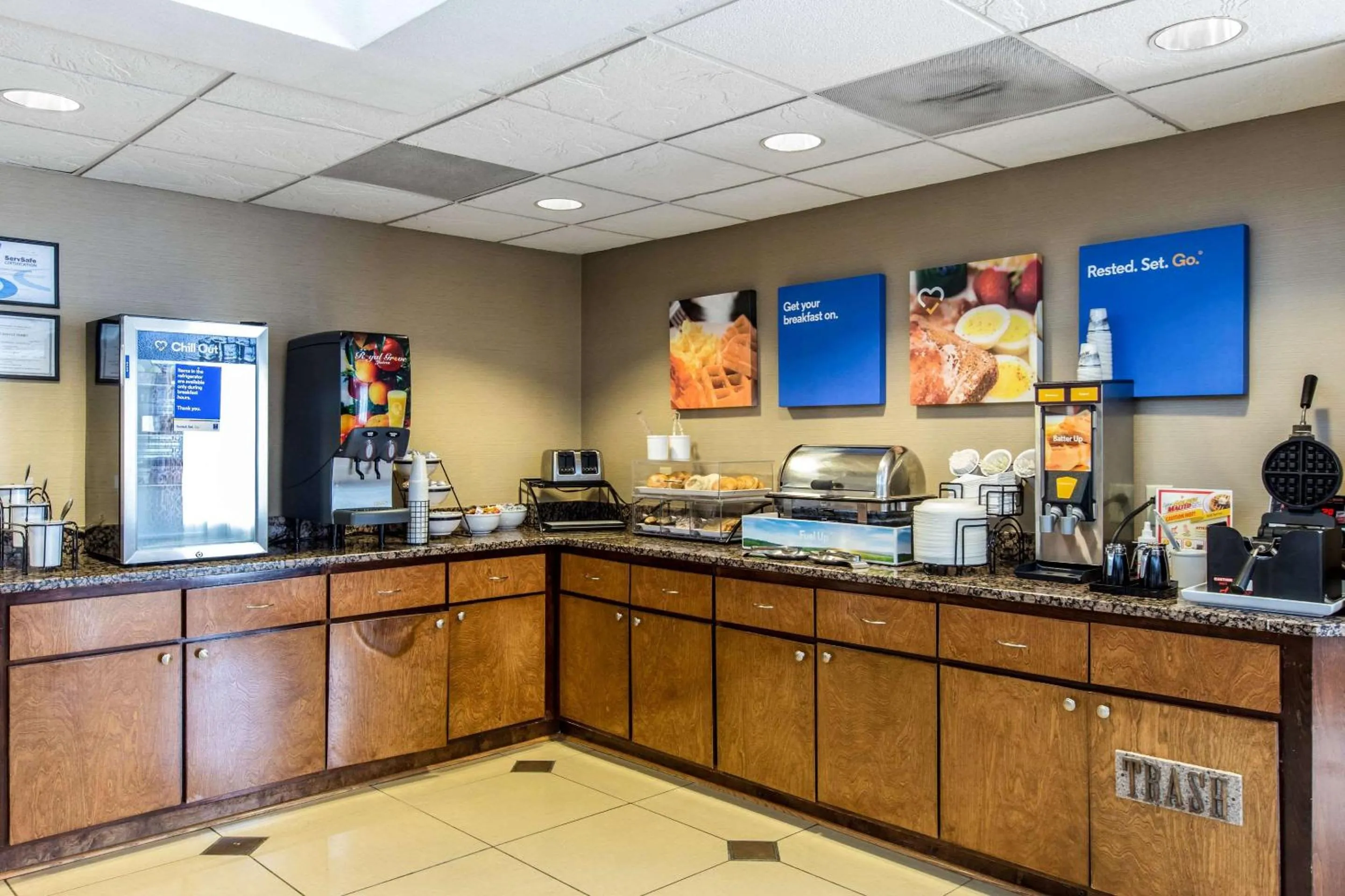 Restaurant/places to eat in Comfort Inn & Suites Thomson