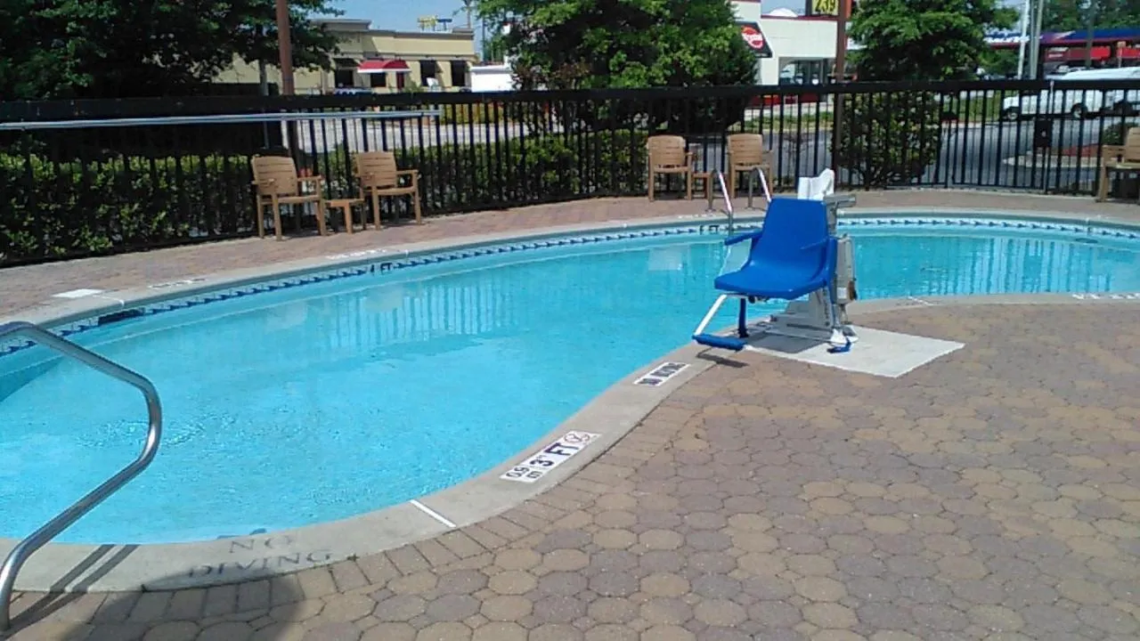 Swimming pool in Comfort Inn & Suites Thomson