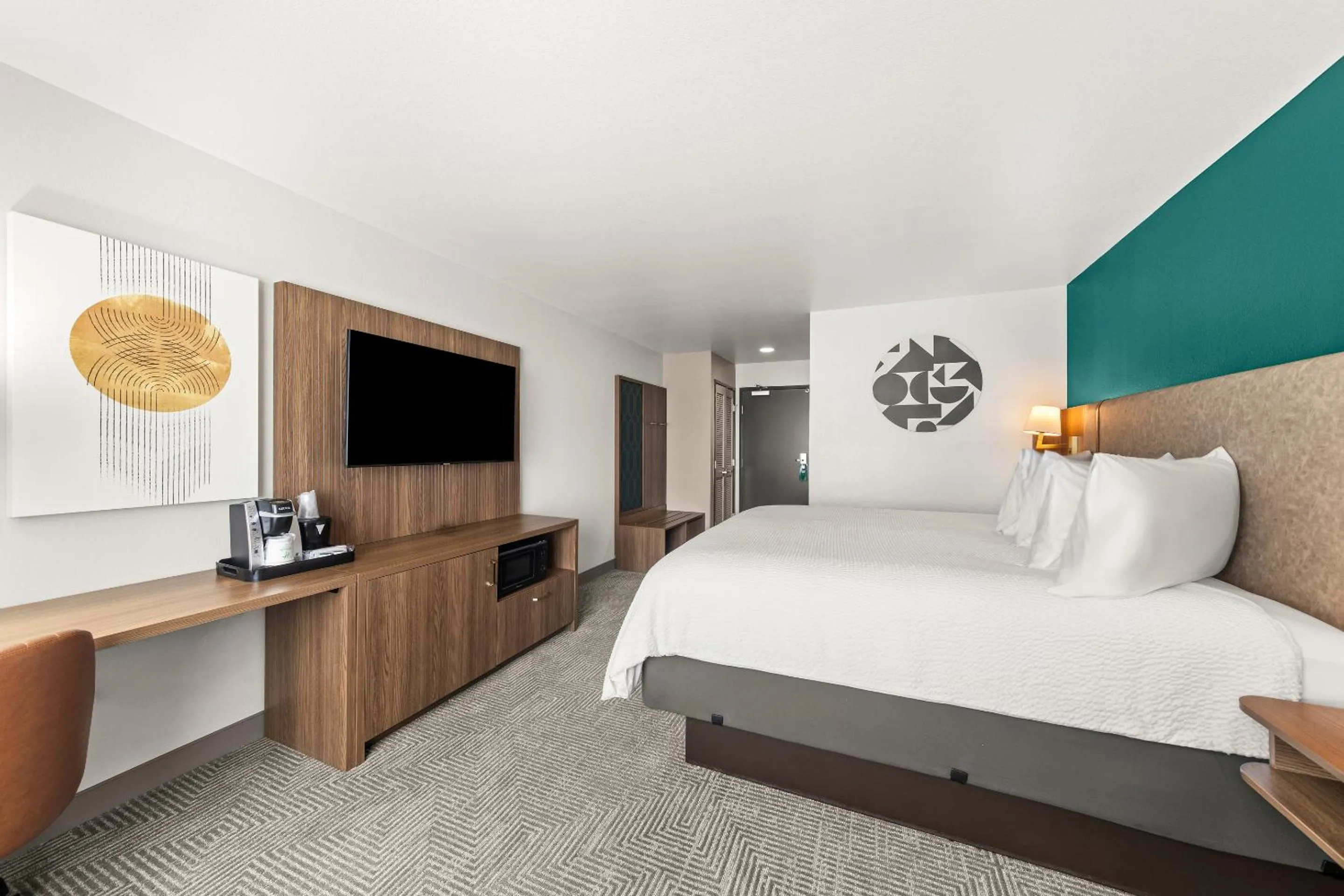 Photo of the whole room, Bed in Holiday Inn Austin North by IHG