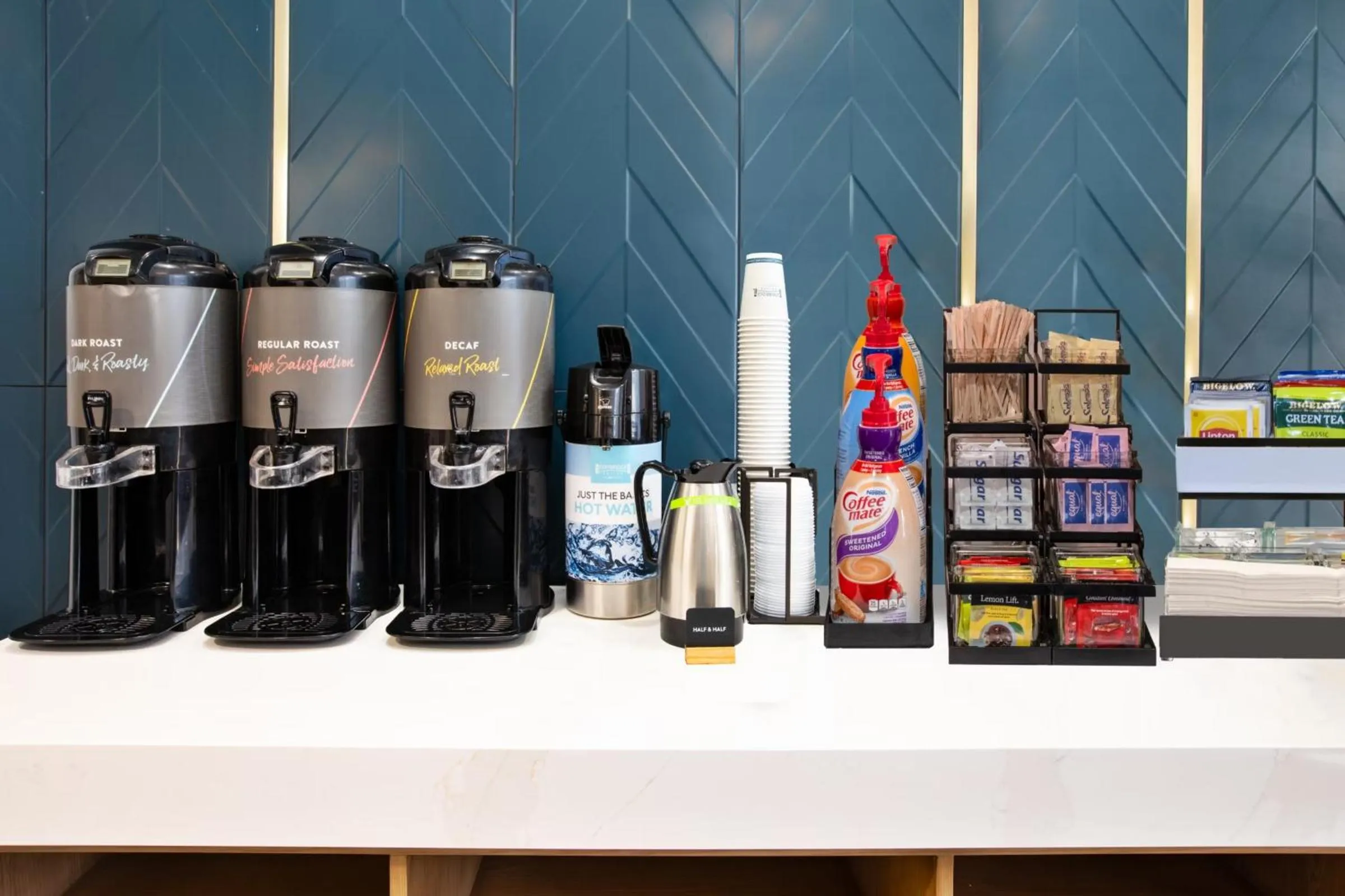 Coffee/tea facilities in Staybridge Suites Omaha 80th and Dodge by IHG