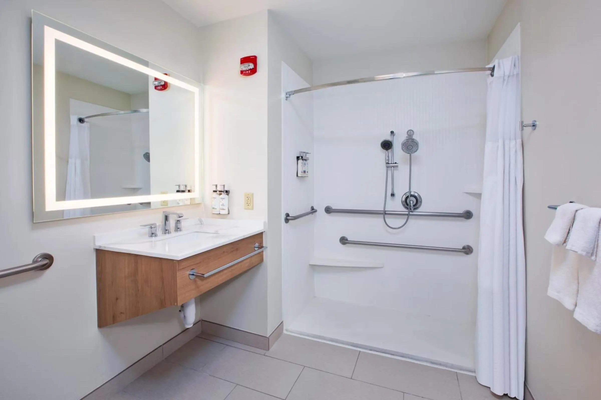 Bathroom in Staybridge Suites Omaha 80th and Dodge by IHG