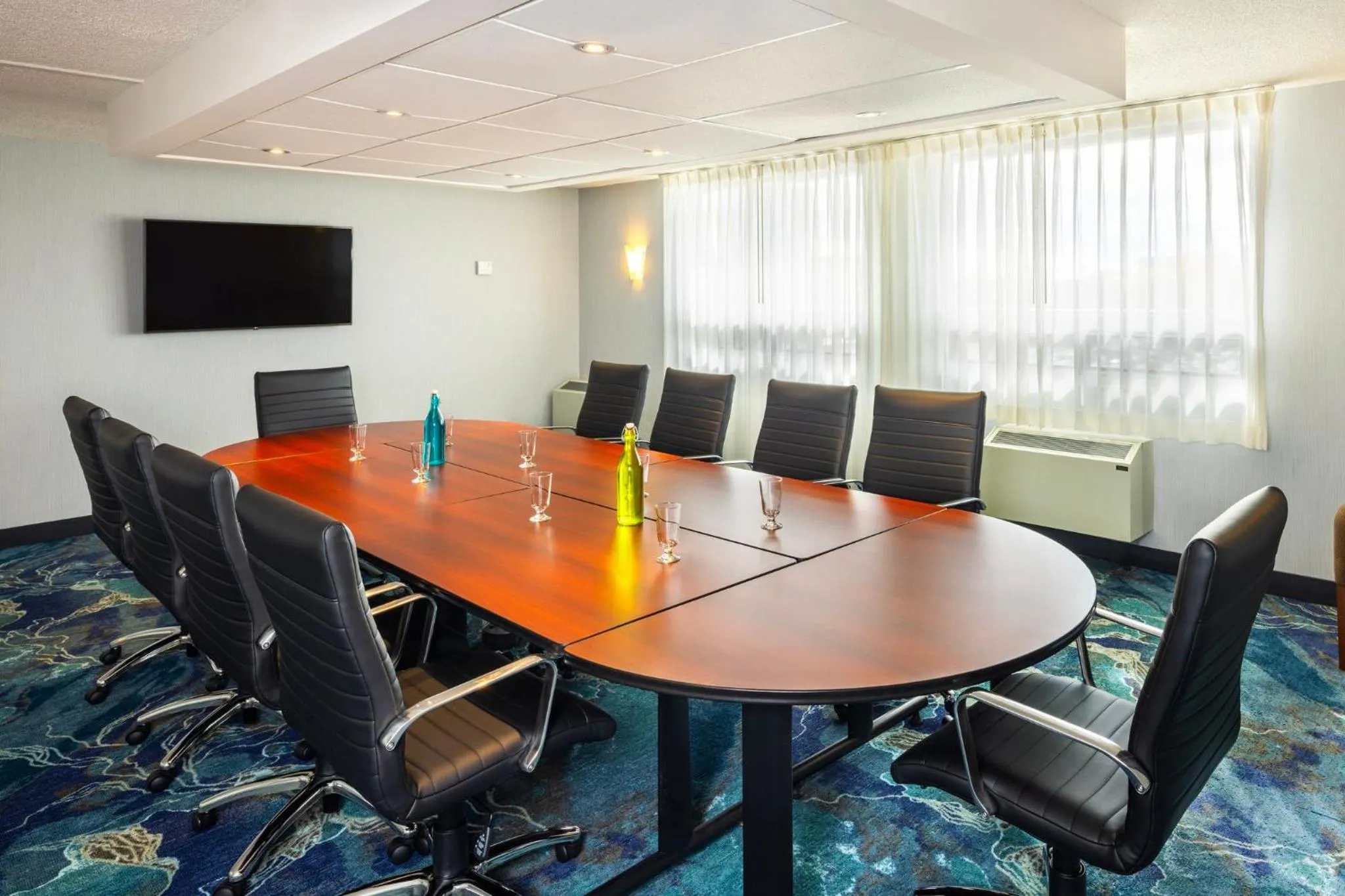 Meeting/conference room in Holiday Inn Laval Montreal by IHG