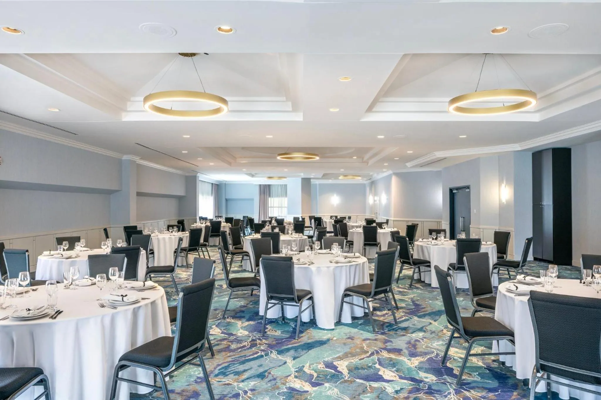 Meeting/conference room in Holiday Inn Laval Montreal by IHG