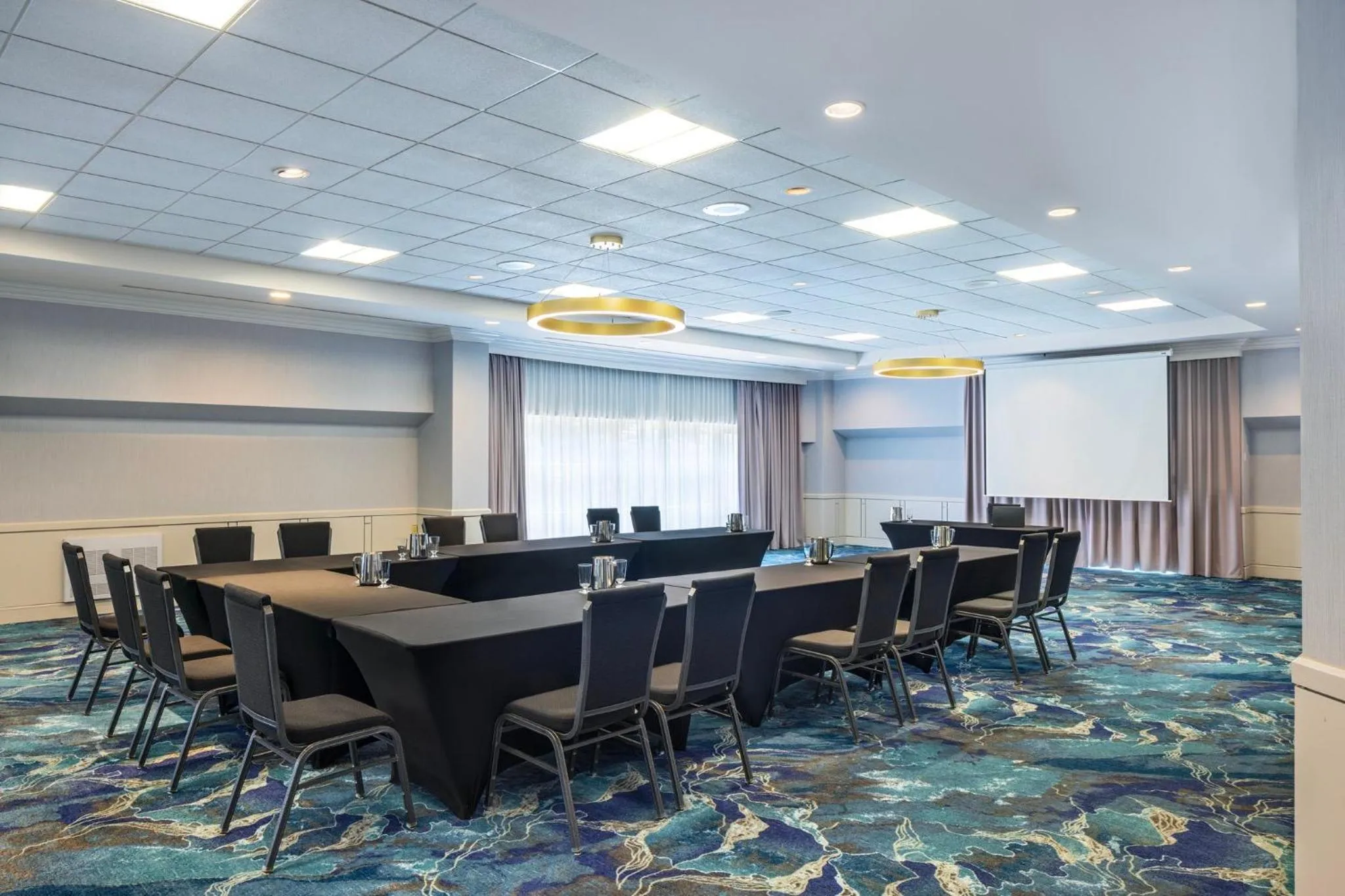 Meeting/conference room in Holiday Inn Laval Montreal by IHG