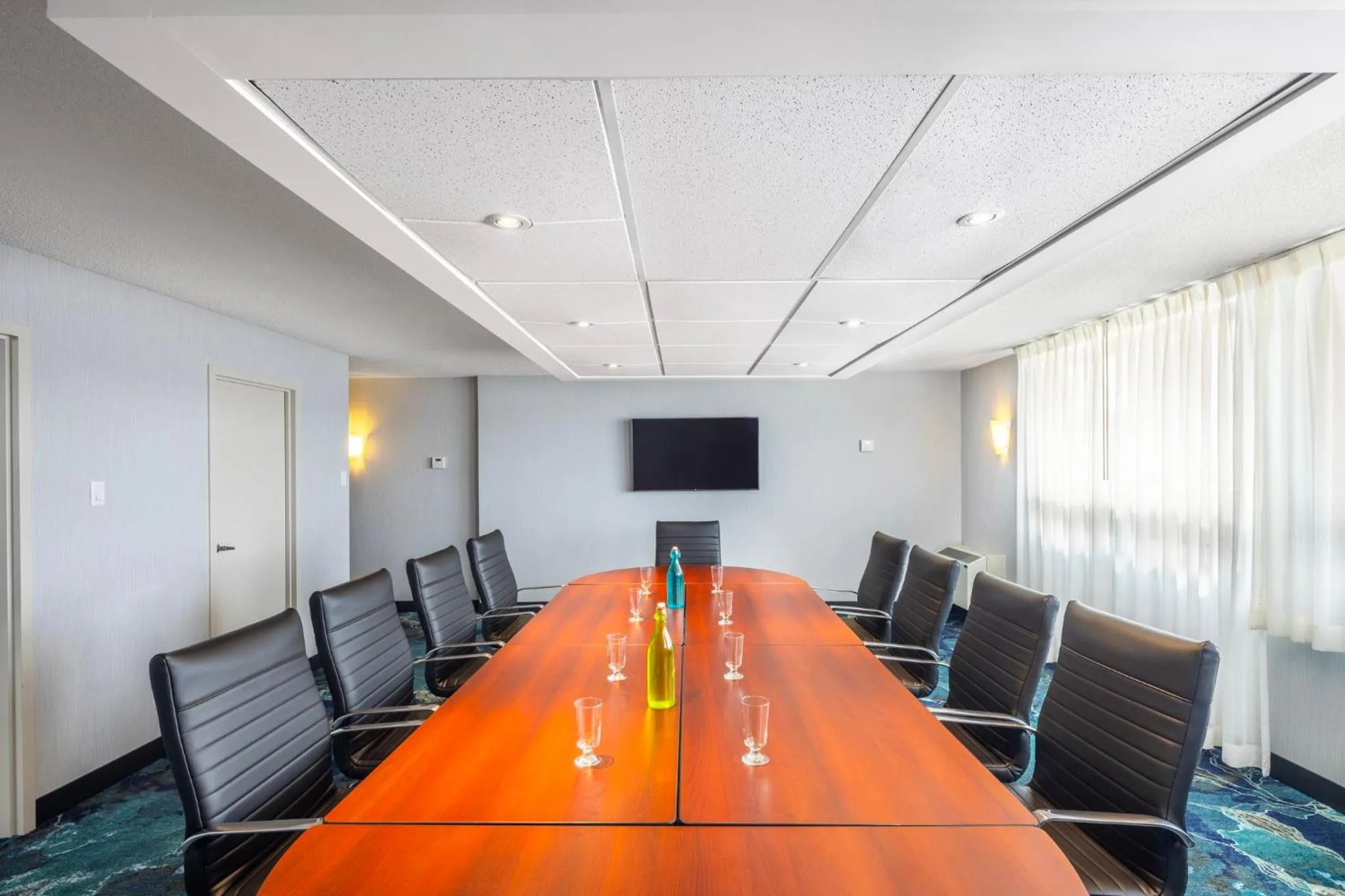Meeting/conference room in Holiday Inn Laval Montreal by IHG