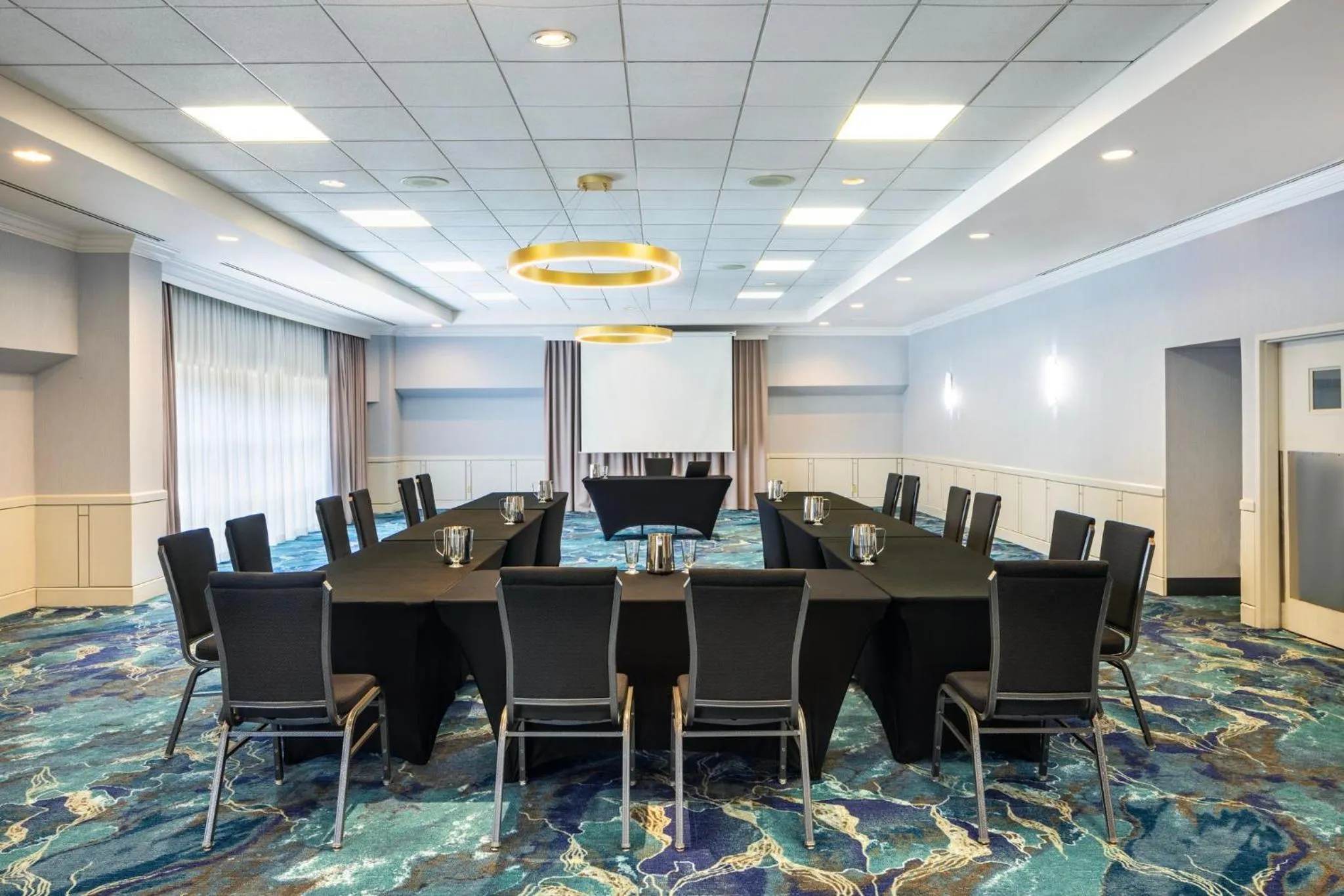 Meeting/conference room in Holiday Inn Laval Montreal by IHG
