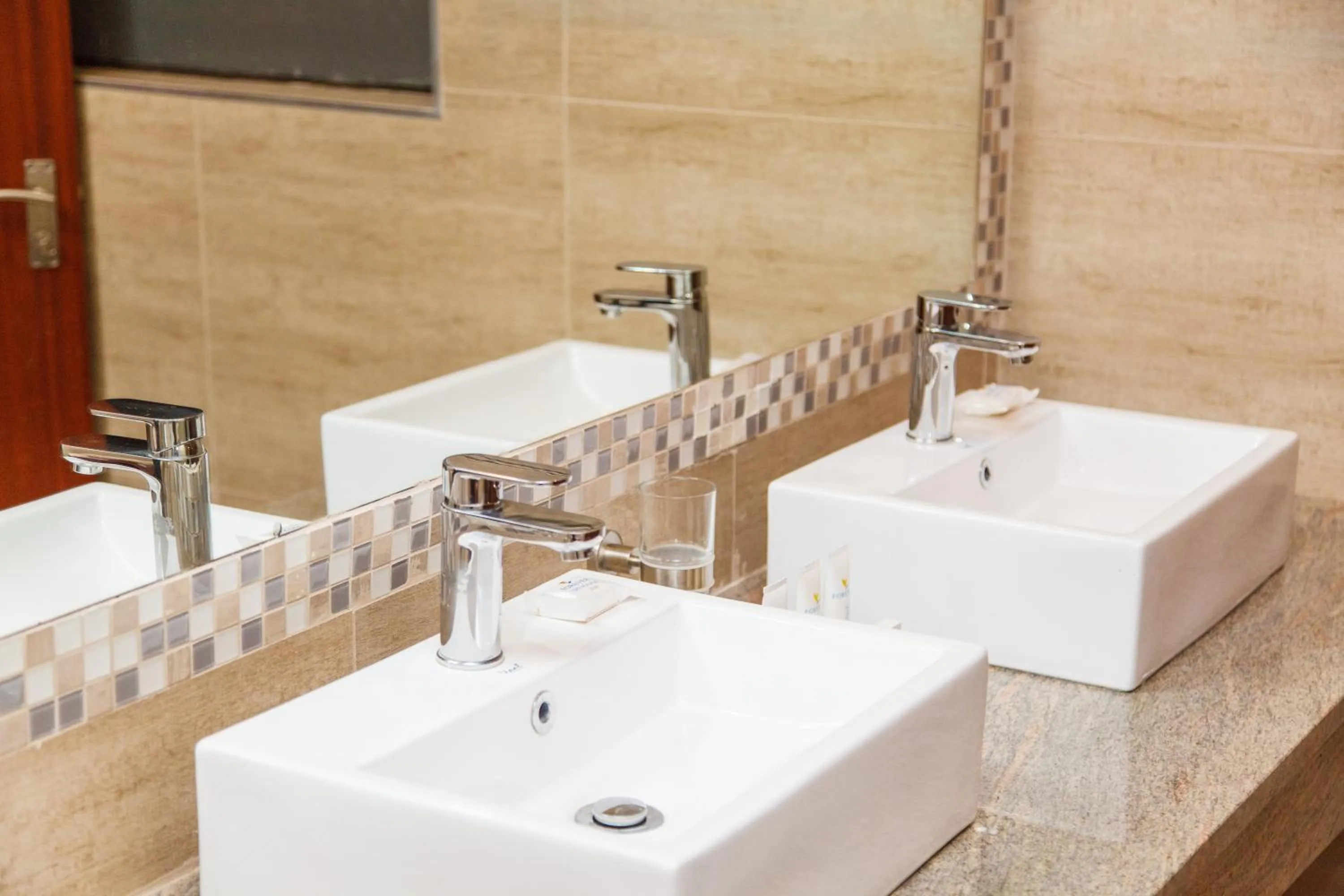 Bathroom in Blyde Canyon, A Forever Resort