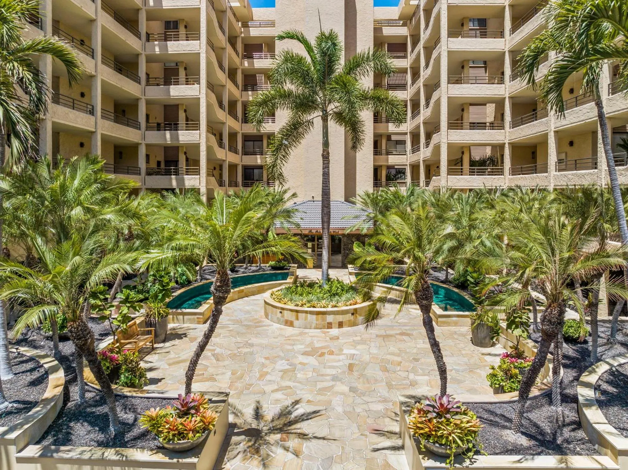 Polo Beach Club - CoralTree Residence Collection